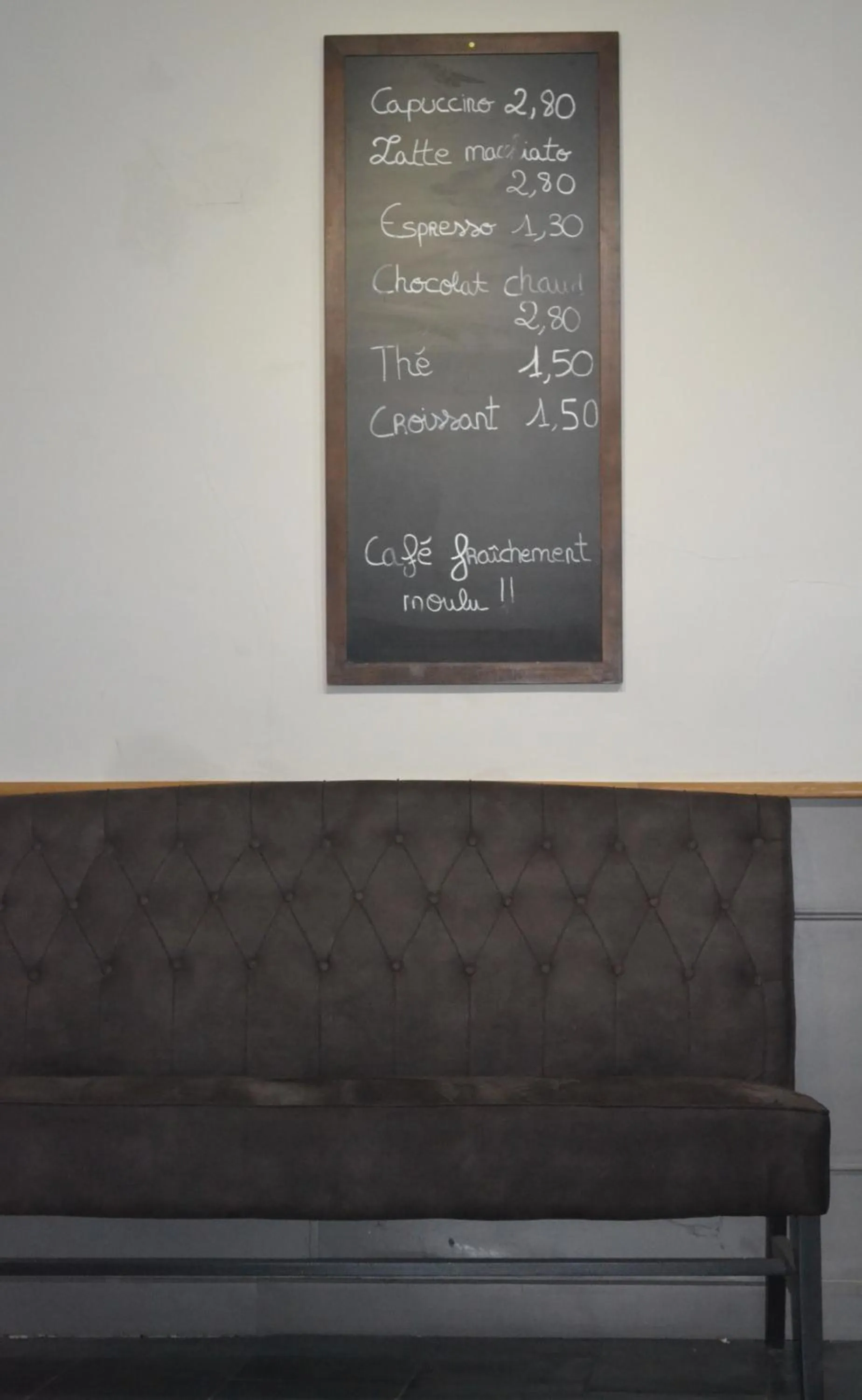 Lobby or reception in Hôtel Concorde - Centre ville de Nimes