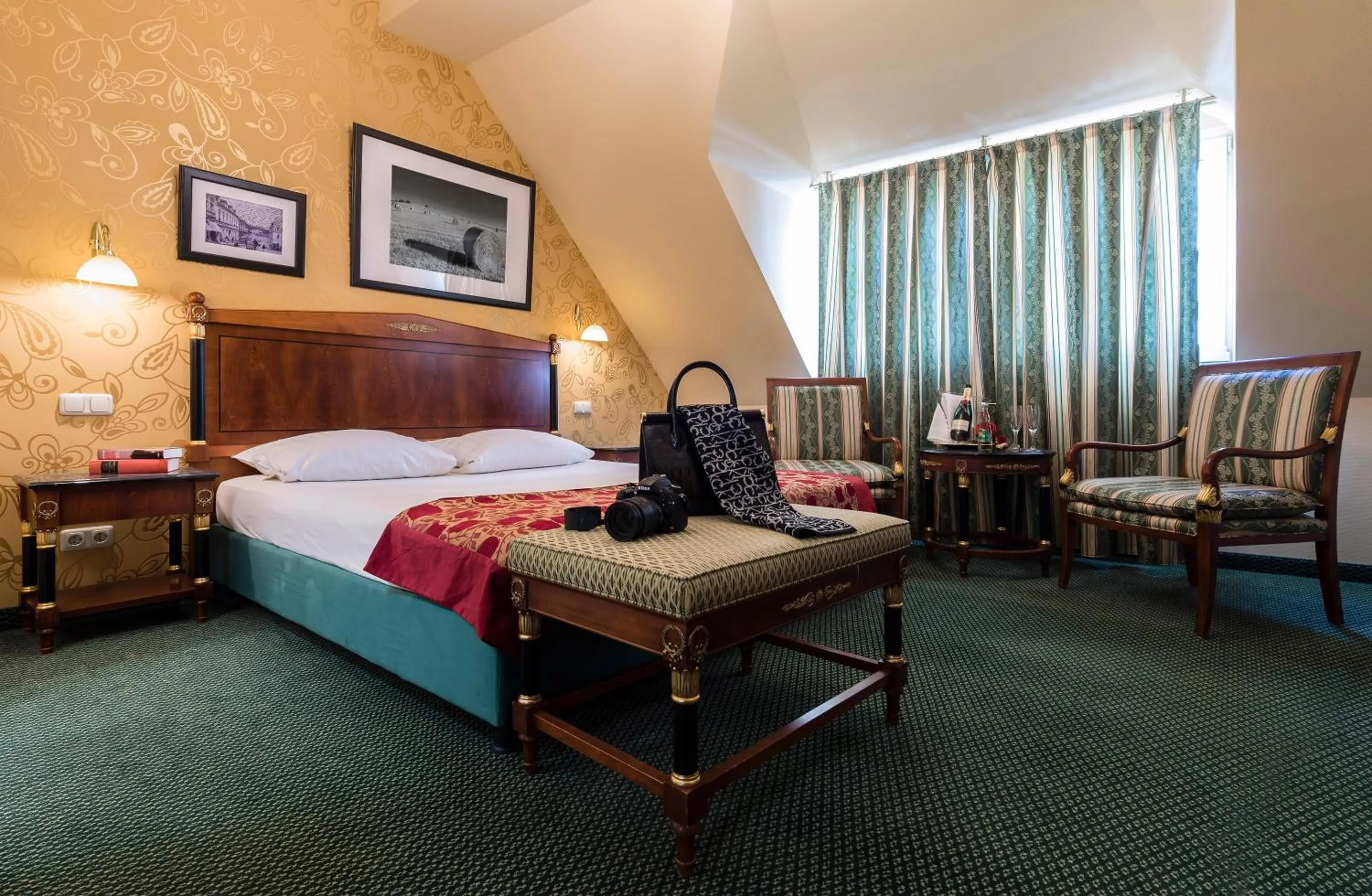 Photo of the whole room, Bed in Sebnitzer Hof by STEIGER Hotels