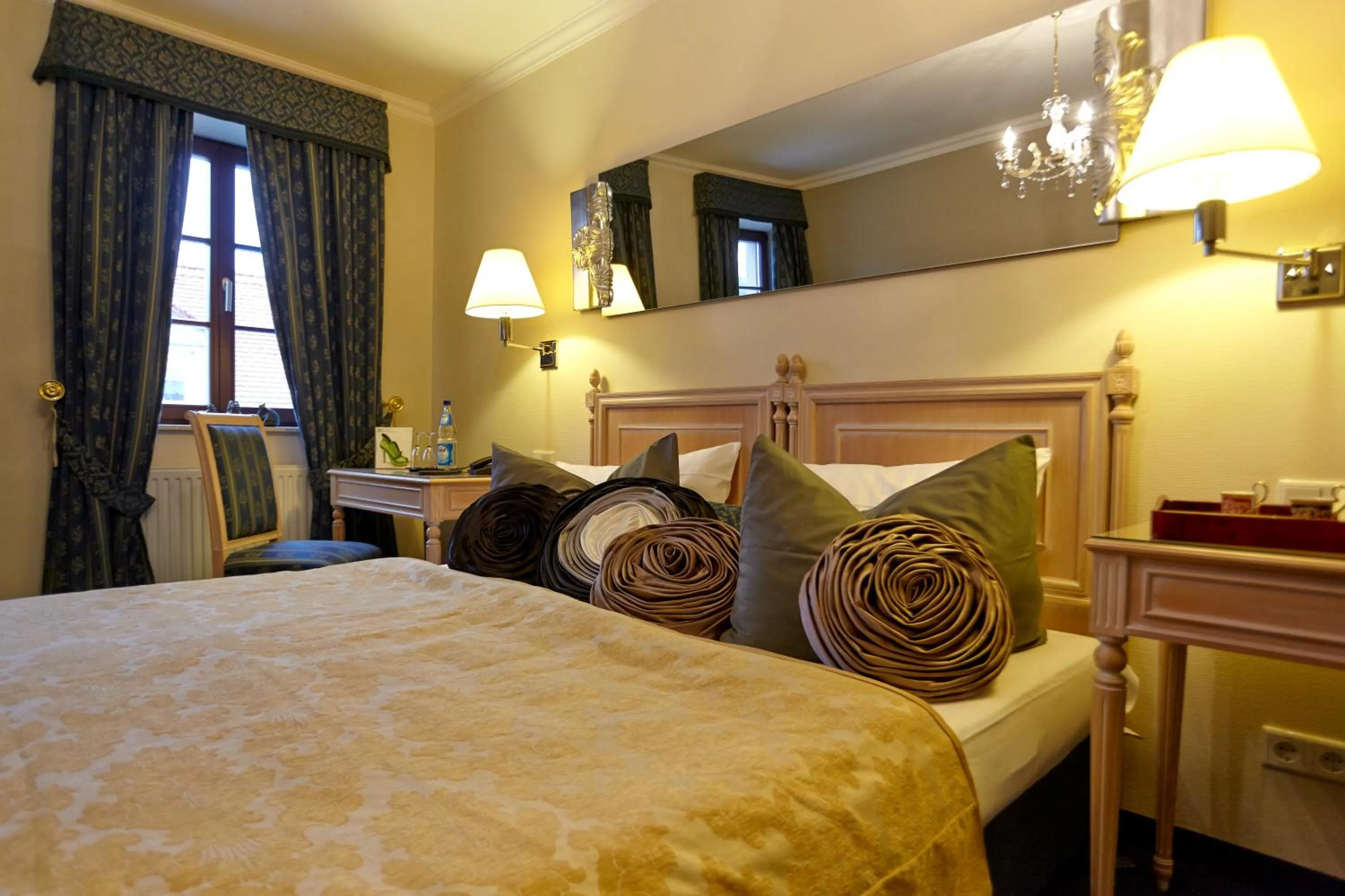 Photo of the whole room, Bed in Sebnitzer Hof by STEIGER Hotels