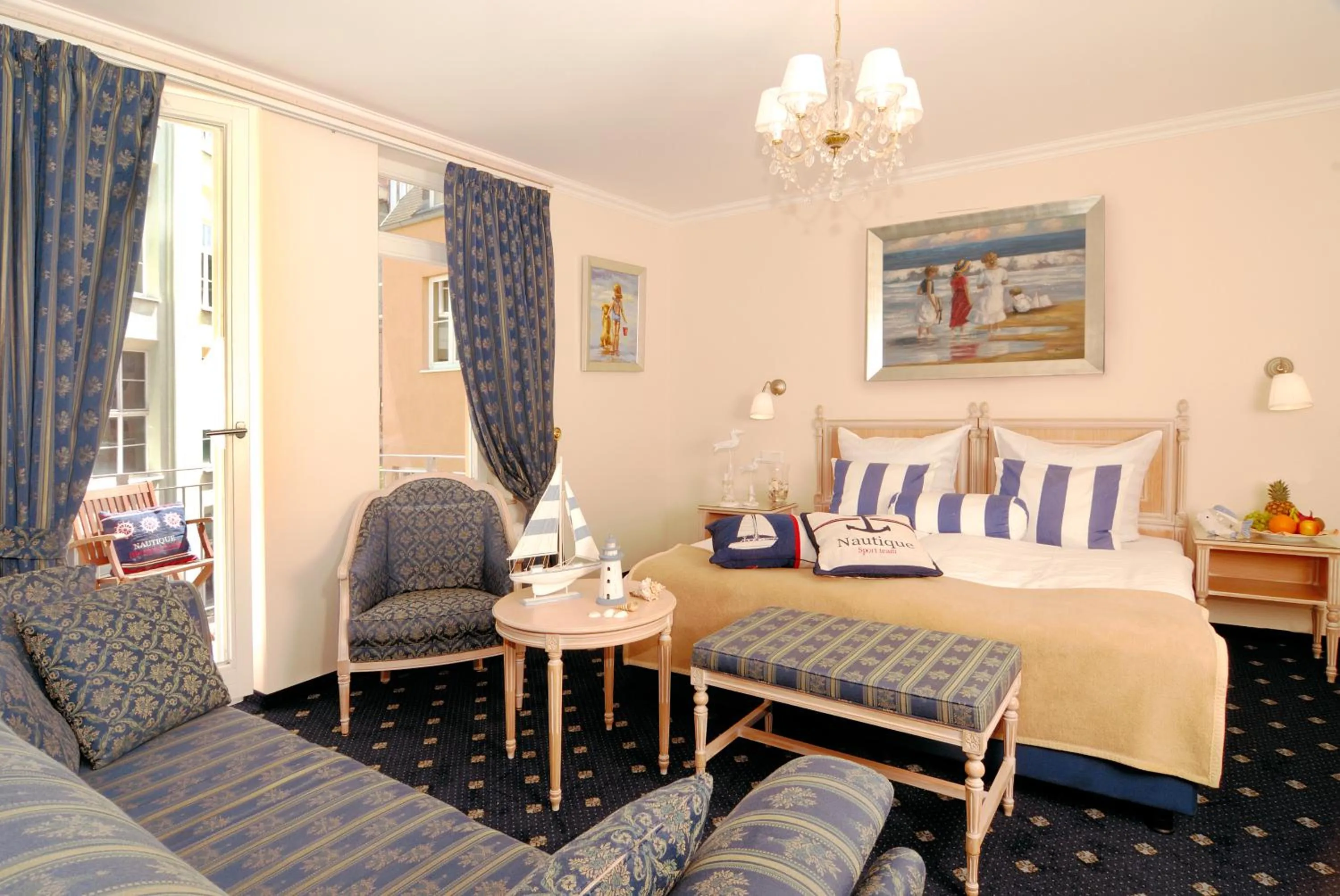 Photo of the whole room, Bed in Sebnitzer Hof by STEIGER Hotels