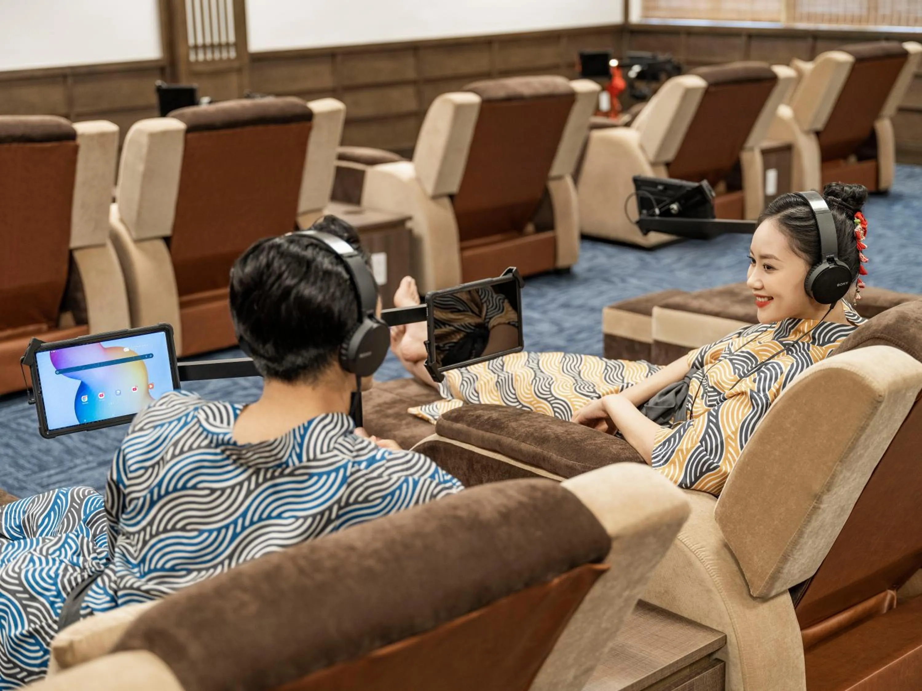 Communal lounge/ TV room in Yoko Onsen Quang Hanh