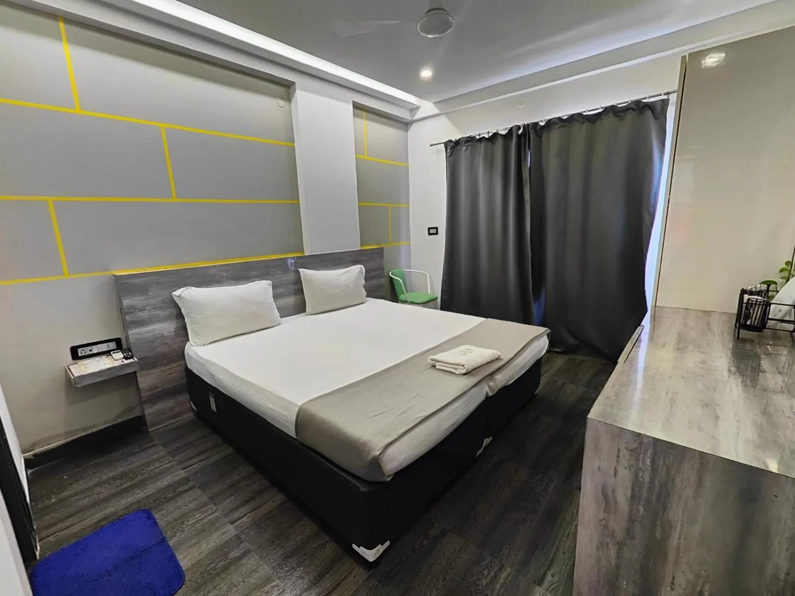 Bed in RESTEL STUDIO FLATS