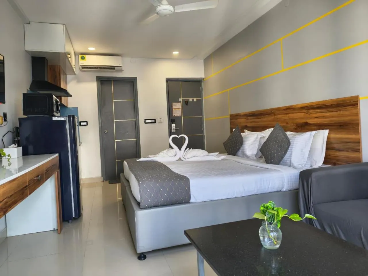 Bed in RESTEL STUDIO FLATS