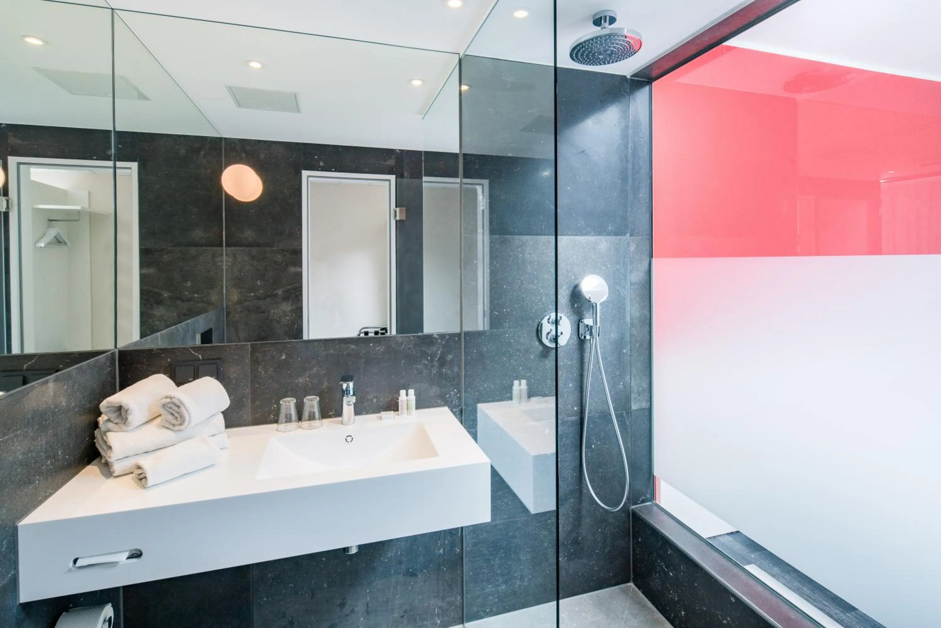 Bathroom in Cityhotel am Thielenplatz