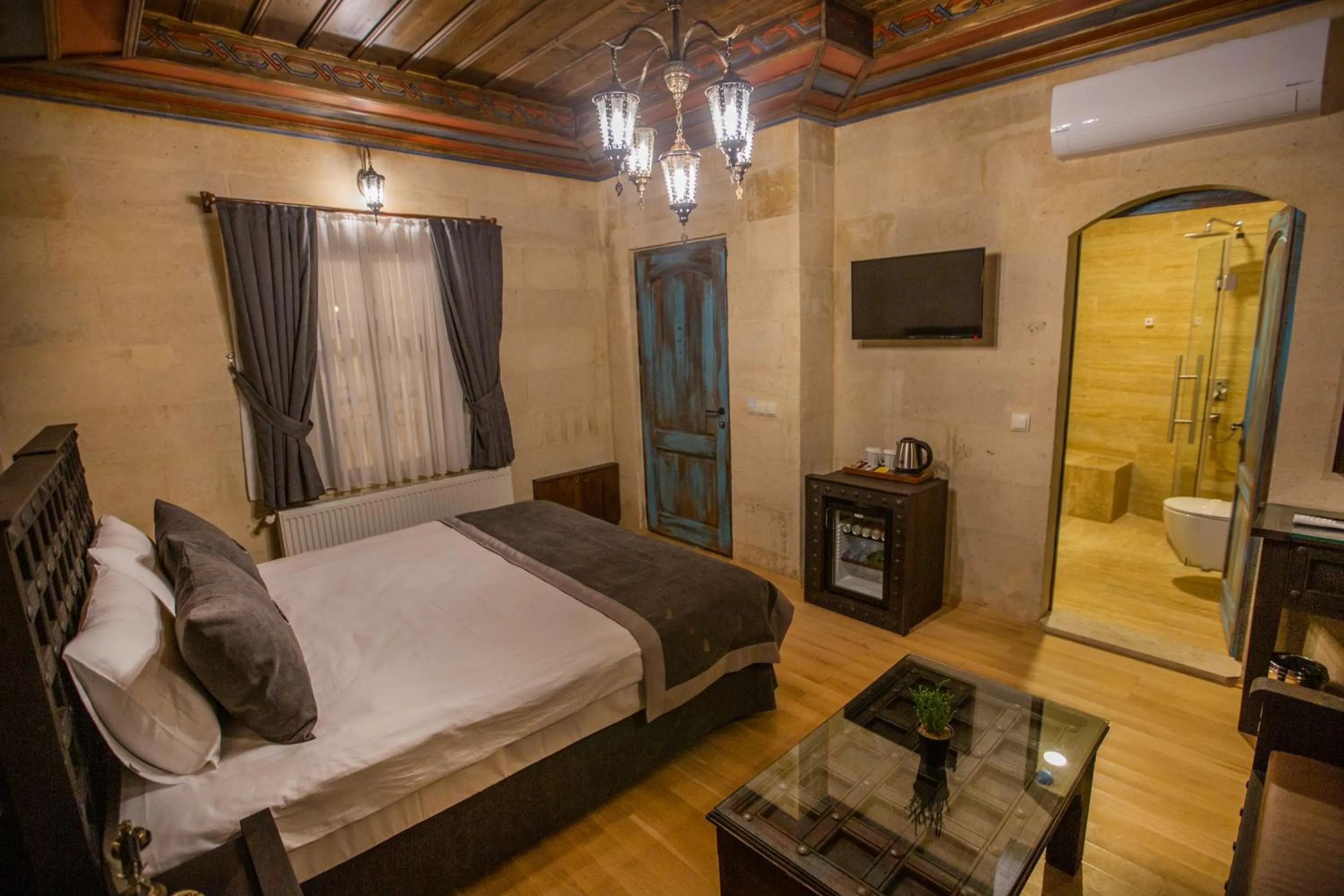 Bed in Sinasos Star Hotel Cappadocia