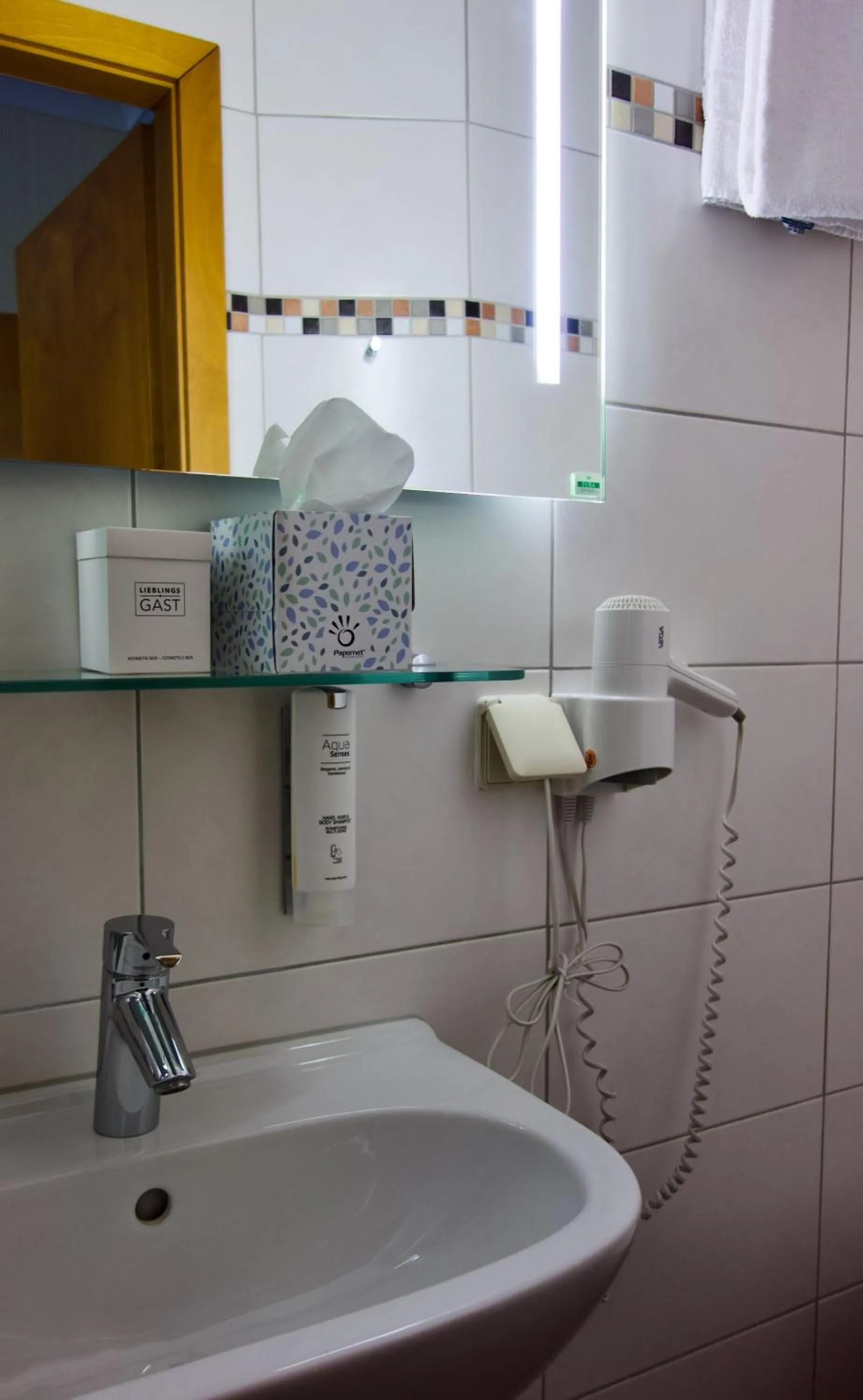 Bathroom in Schwarzer Bär Jena