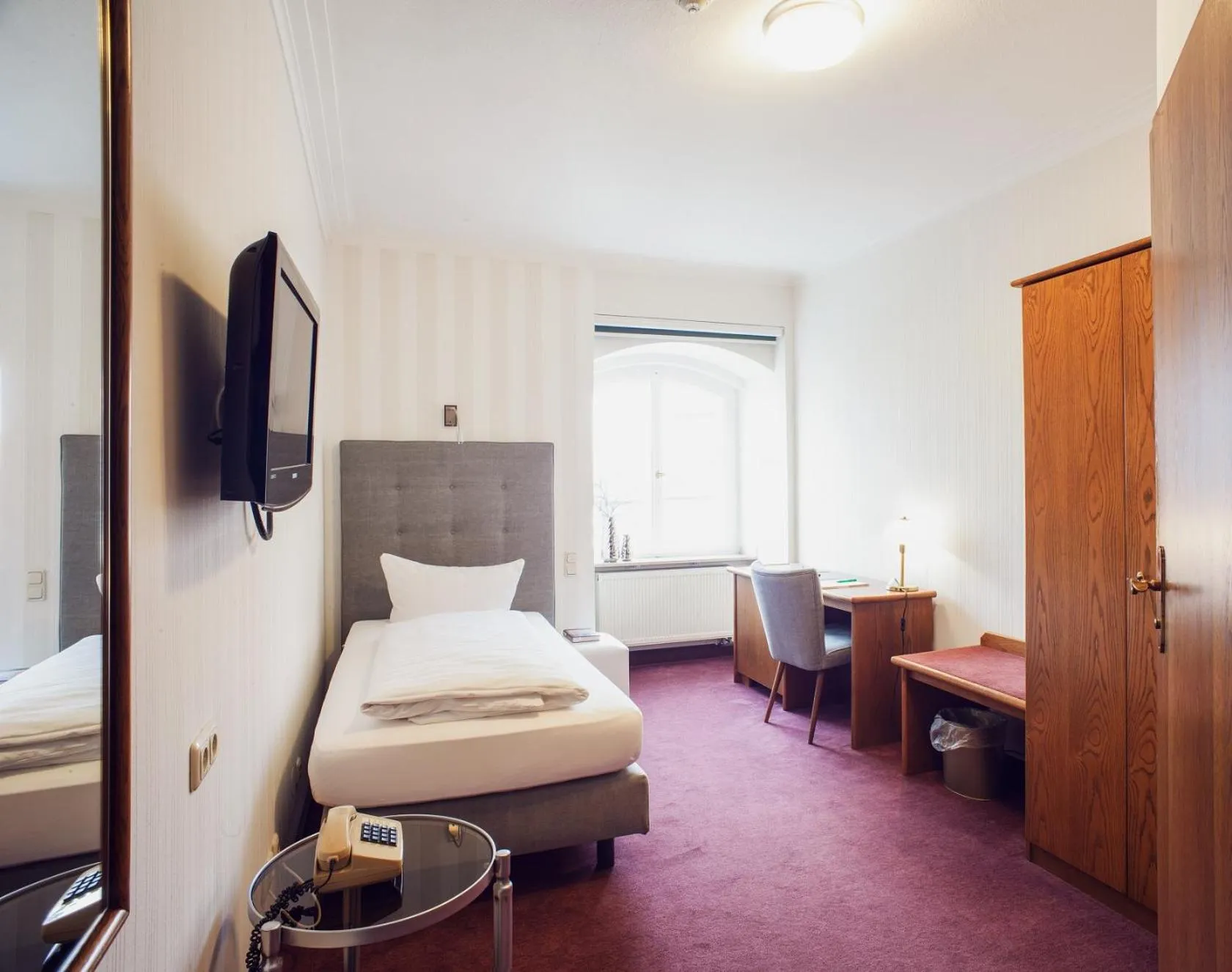 Photo of the whole room, Bed in Schwarzer Bär Jena