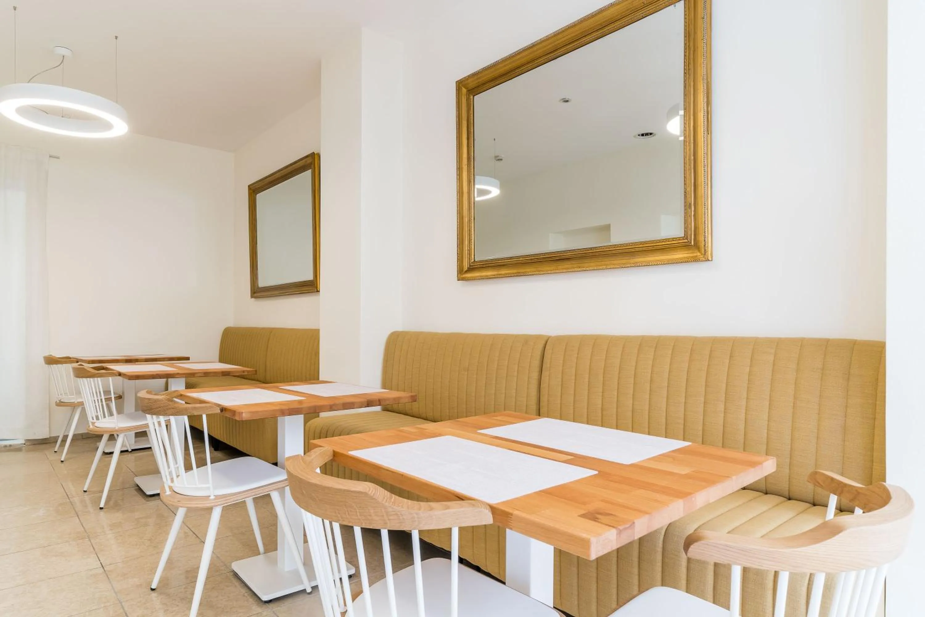 Seating area in Art Hotel Dubrovnik