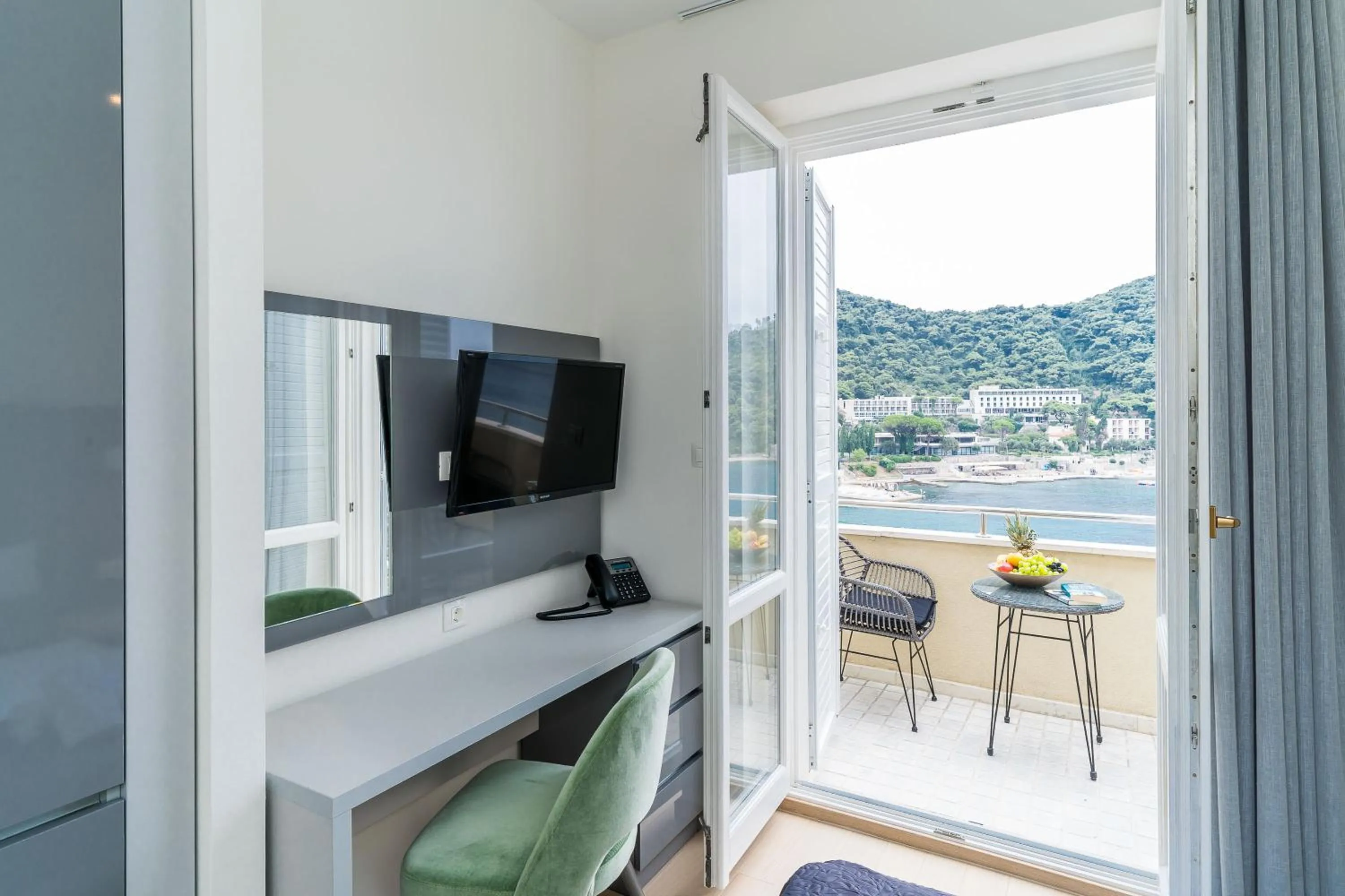 TV and multimedia in Art Hotel Dubrovnik