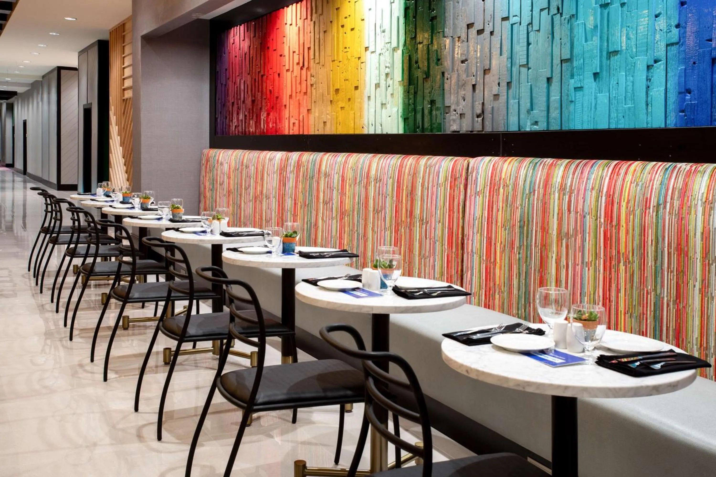 Restaurant/places to eat in Hilton Garden Inn Hays, KS