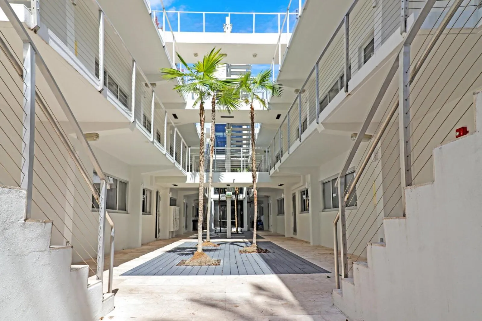 Property building in Roami at 250 Collins