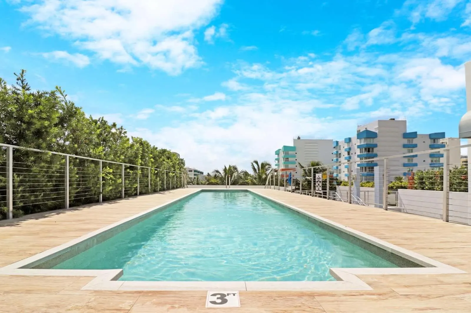 Roami at 250 Collins