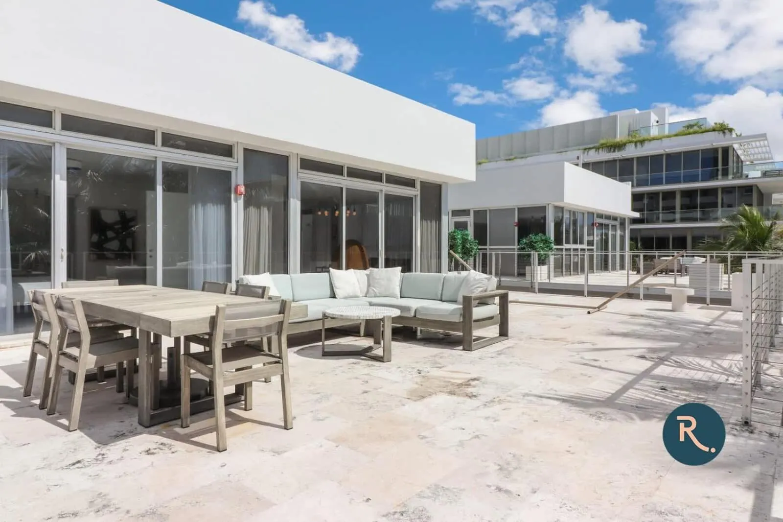 Roami at 250 Collins