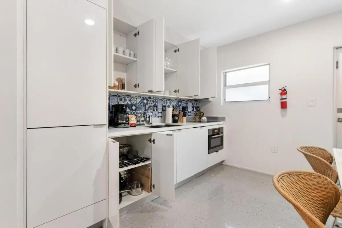 Roami at 250 Collins