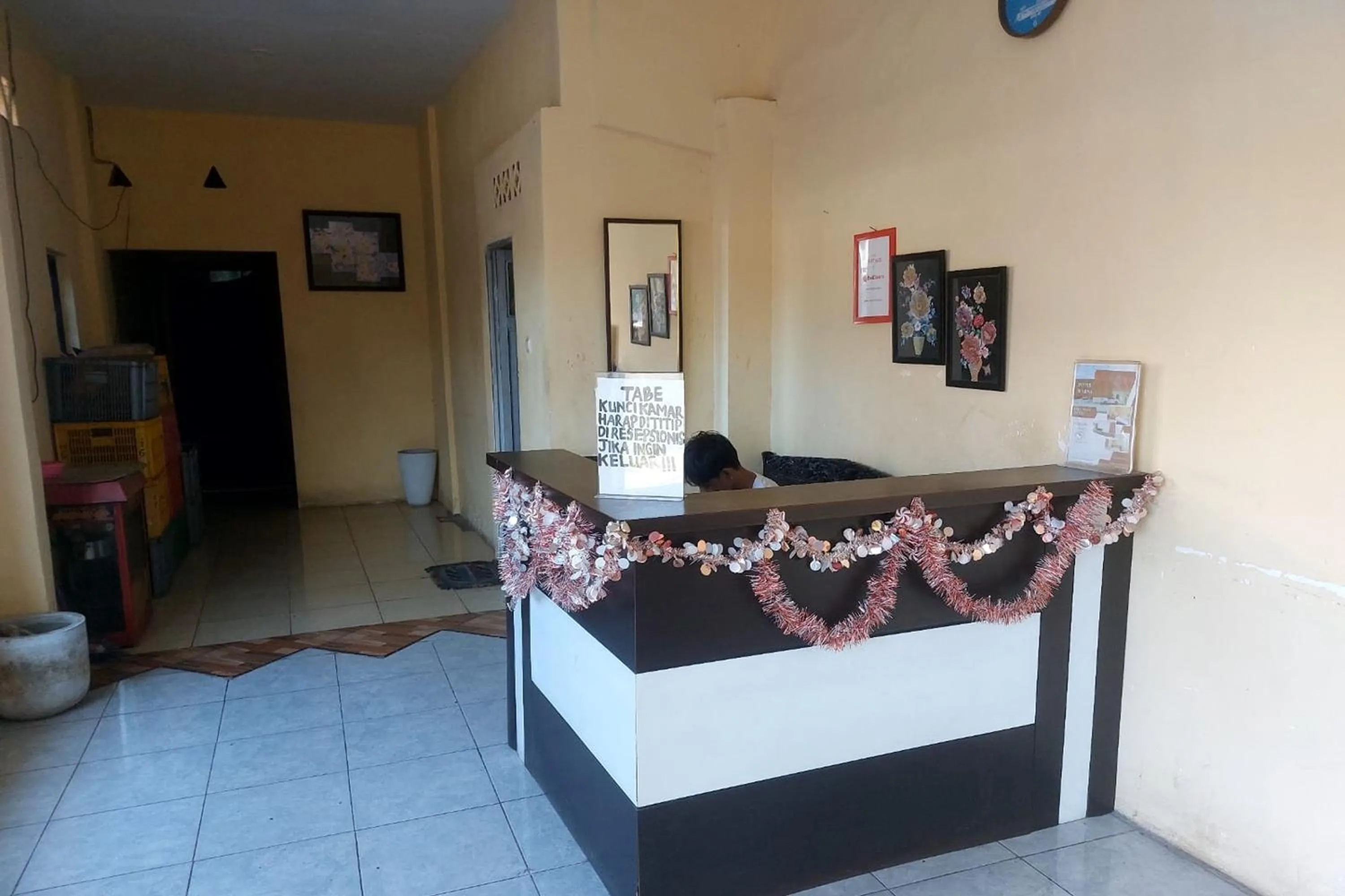 Lobby or reception, Bed in Hotel Warna