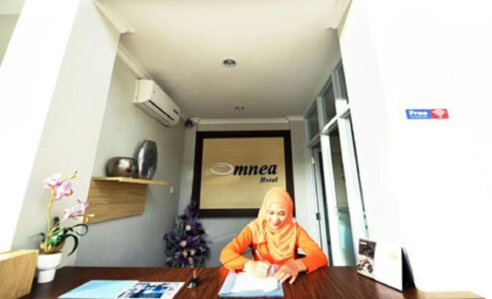 Lobby or reception in Omnea Hotel - Syariah