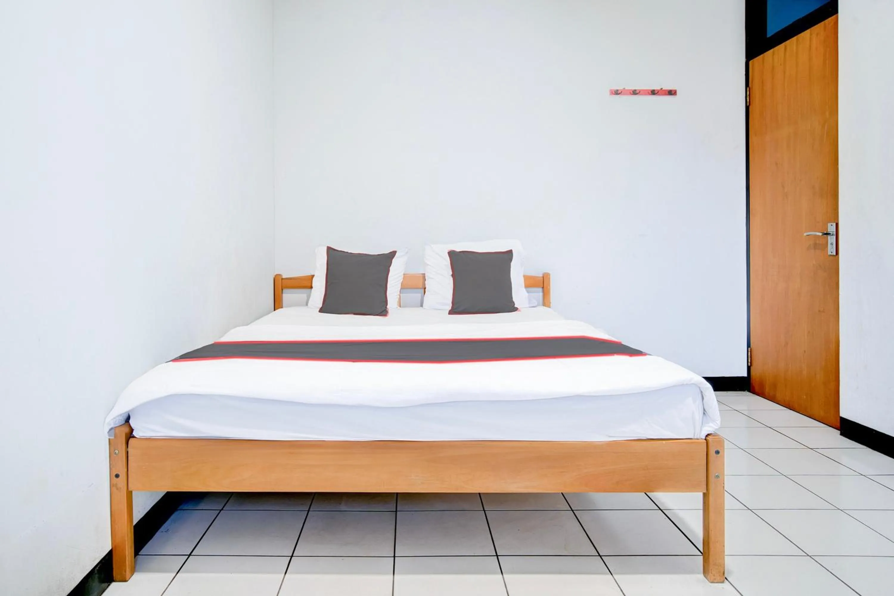 Bedroom, Bed in Villa Puncak Agape near Cipanas Mitra RedDoorz