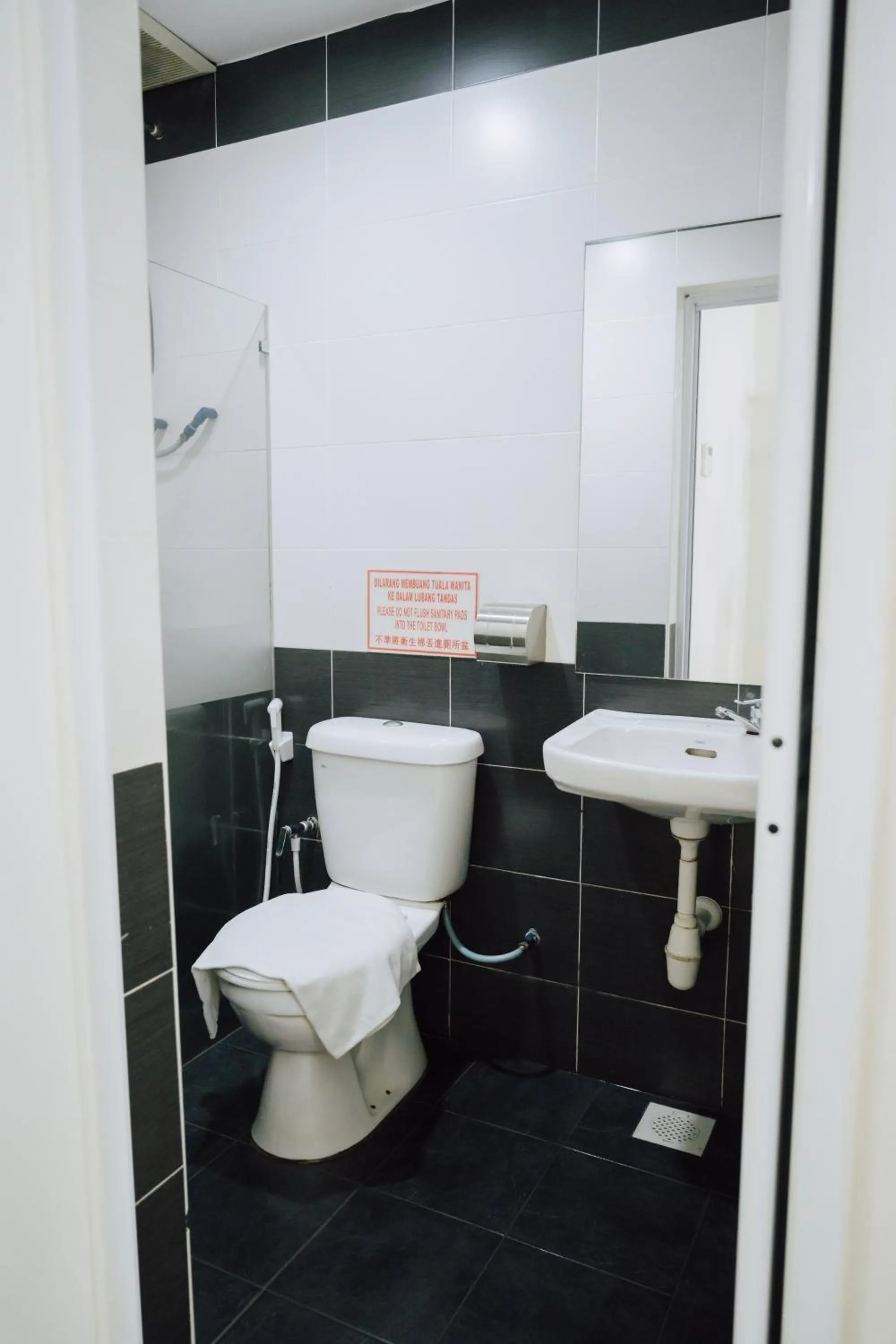 Shower in ND Hotel Melaka