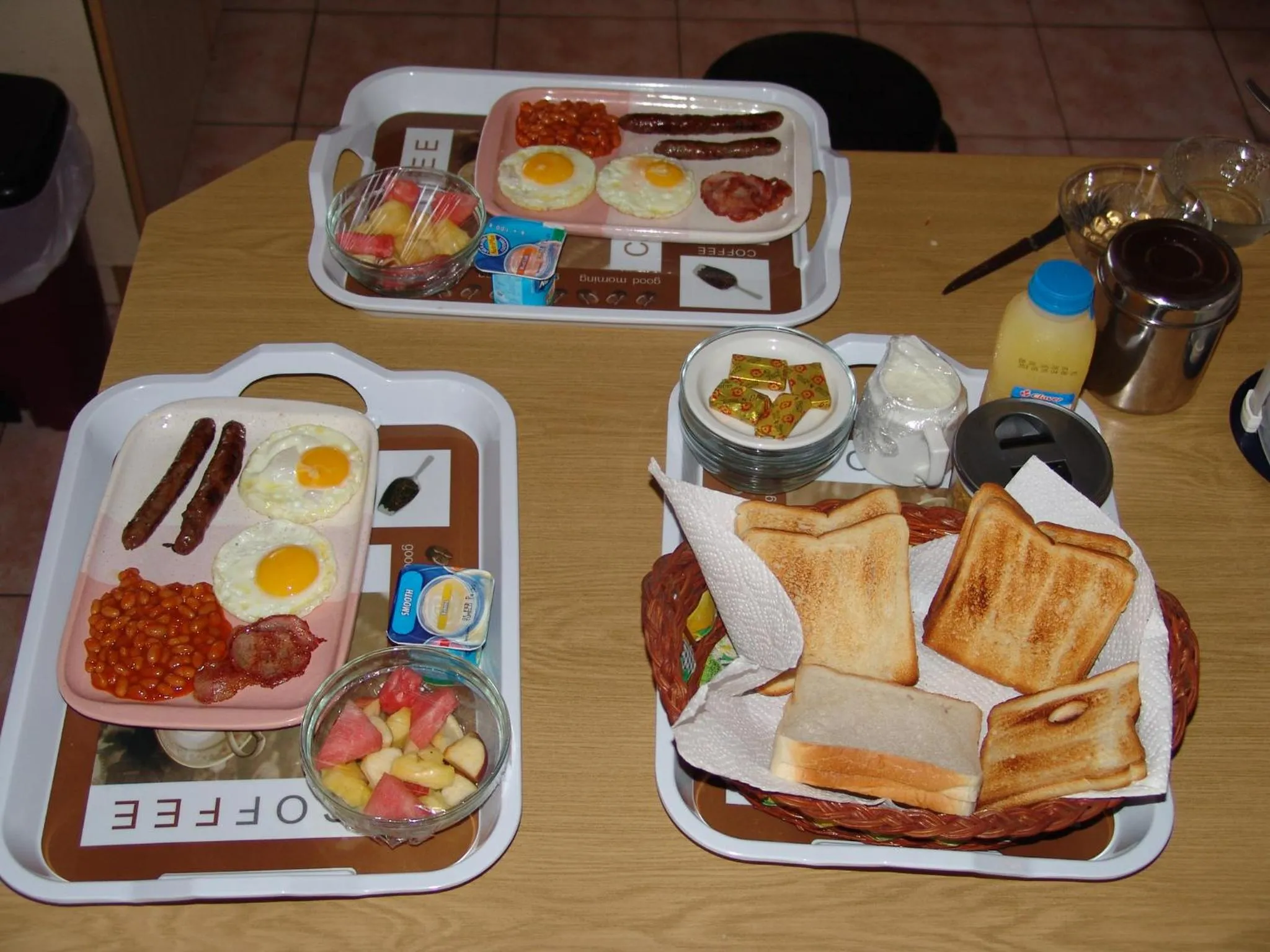 Breakfast in Bed and Breakfast at Eves