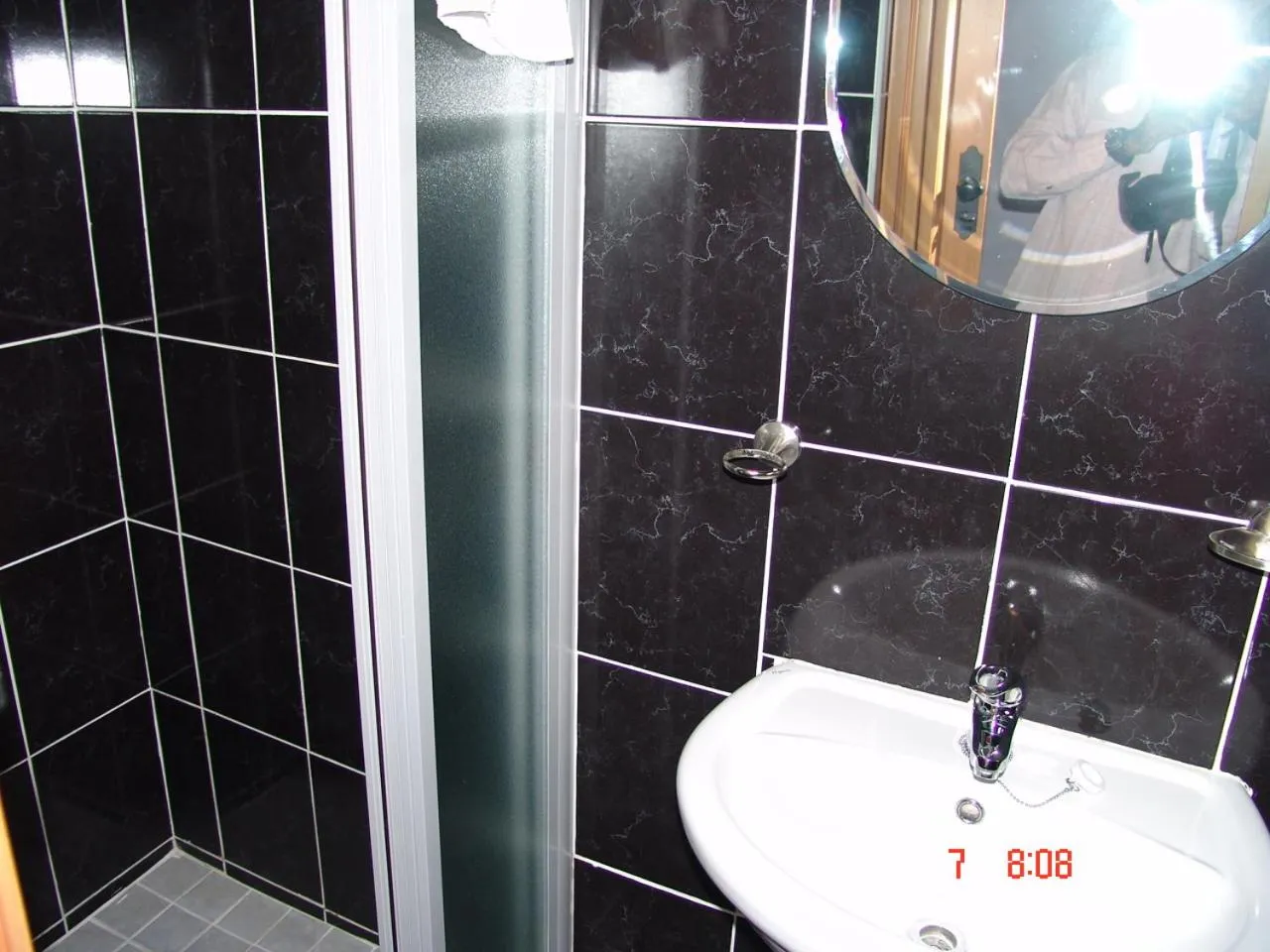 Shower in Bed and Breakfast at Eves