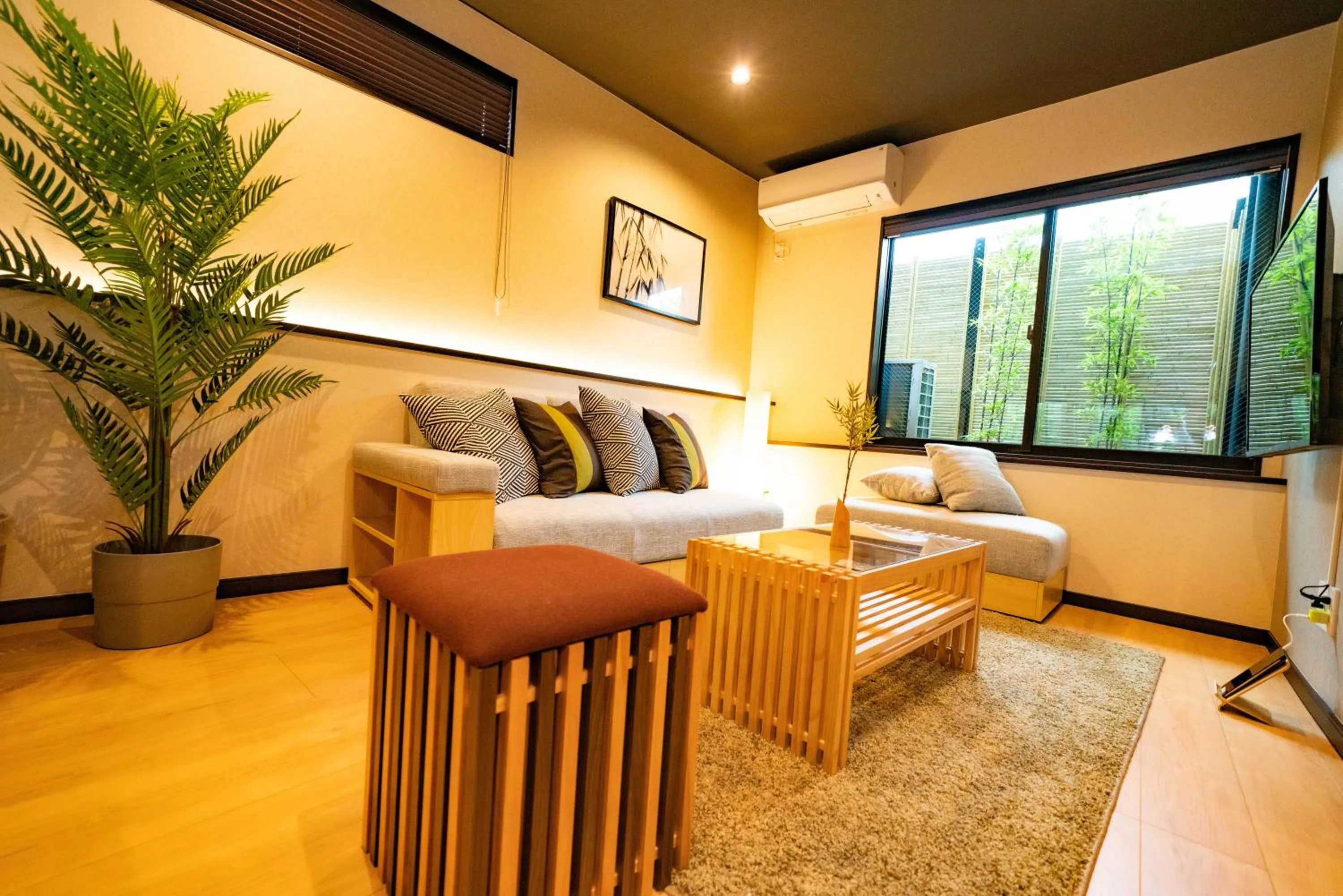 EAST ONE Higashishinjuku