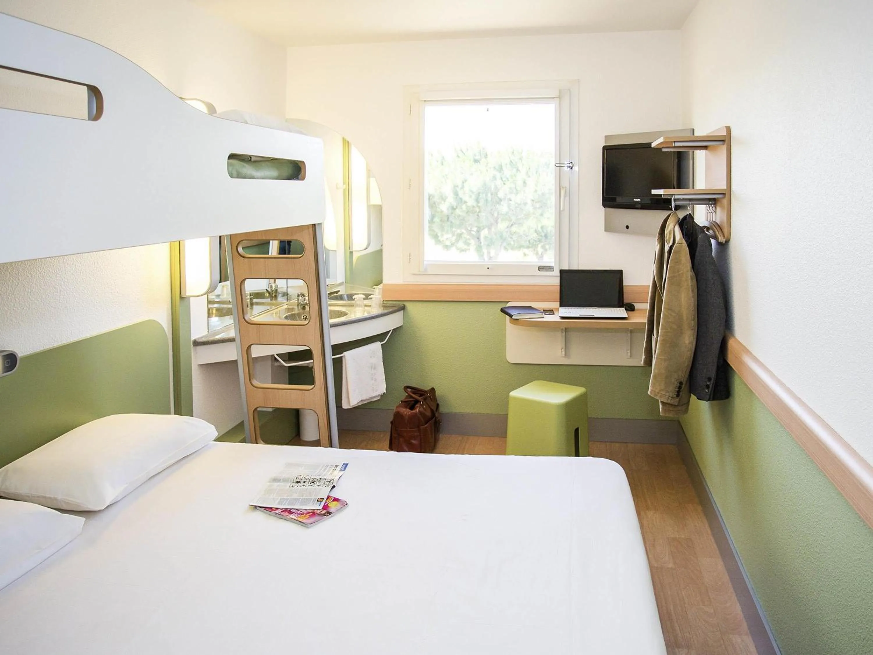 Bedroom, Bed in Ibis Budget Perpignan Nord Rivesaltes