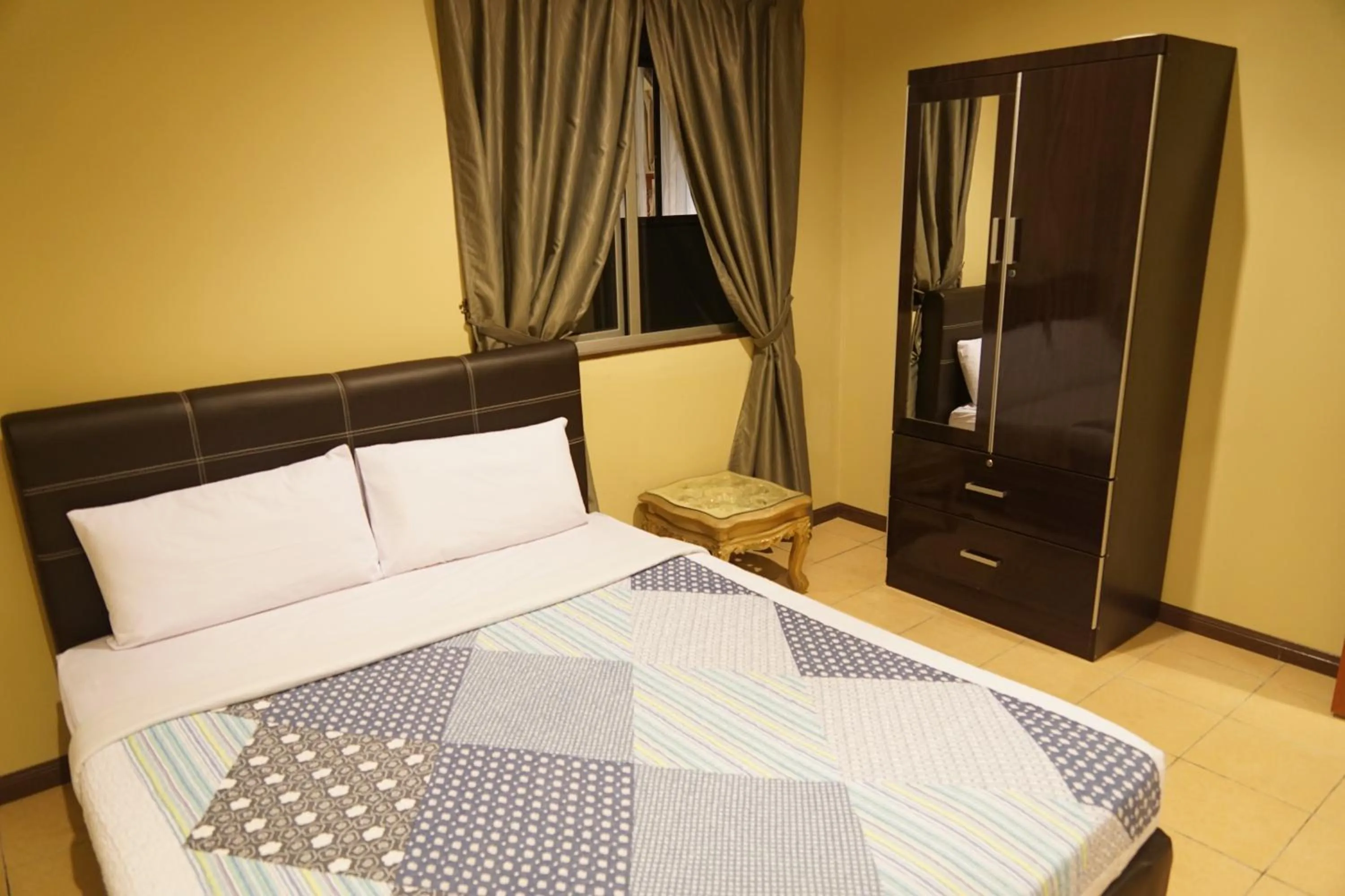 Bed in Sunrise Kundasang Resort