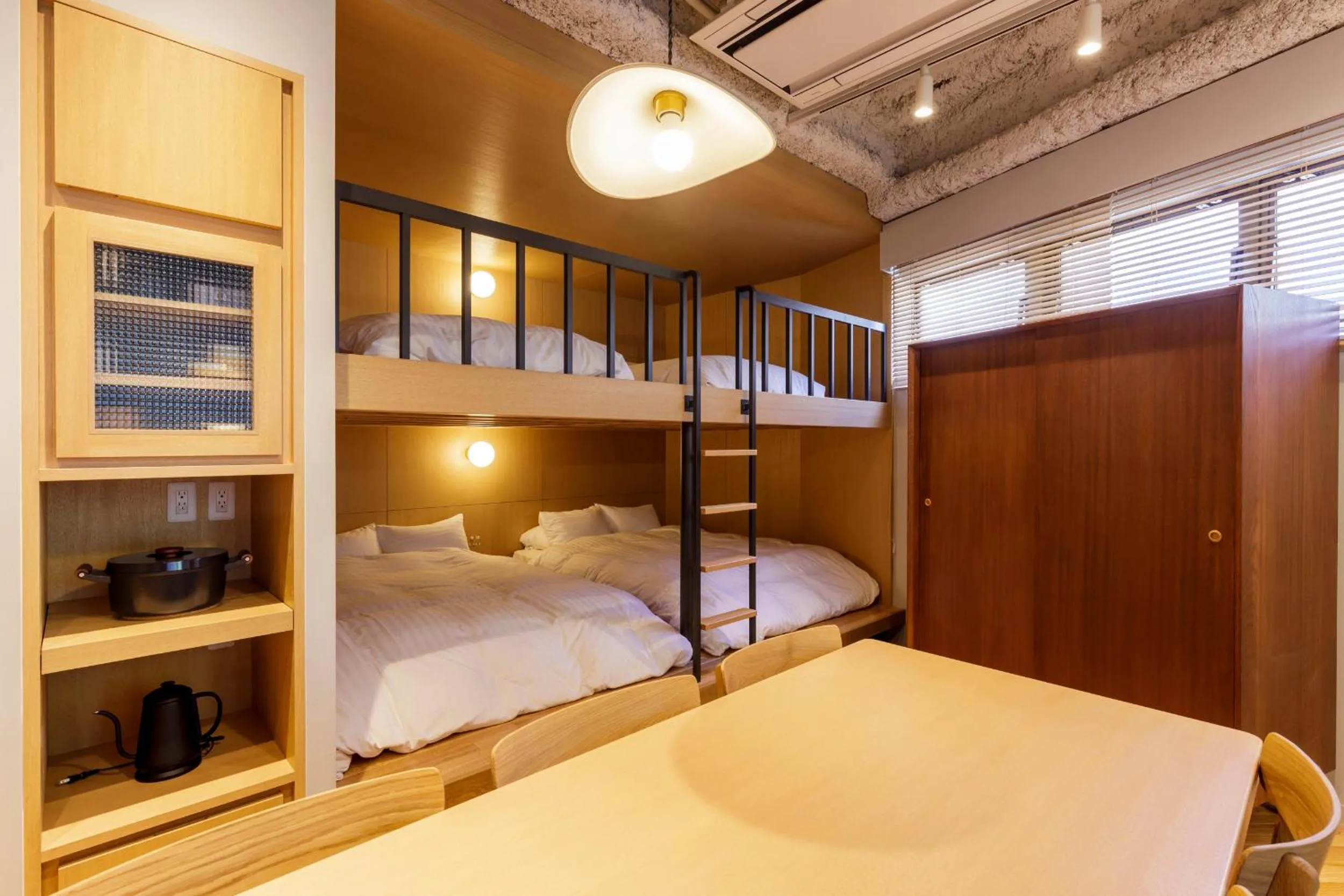 Bed in tefu yoyogi uehara 101 - good design award -
