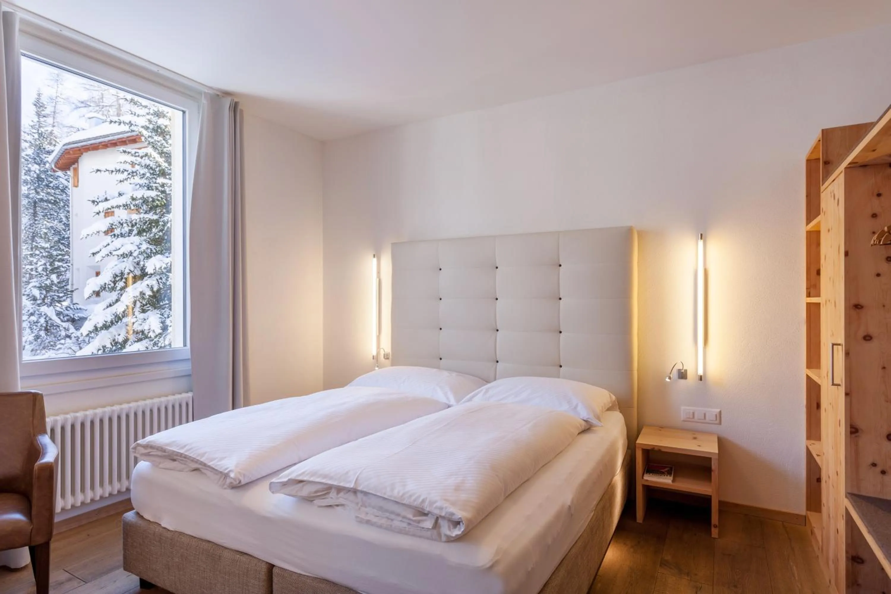 Photo of the whole room, Bed in Hotel Waldhaus am See