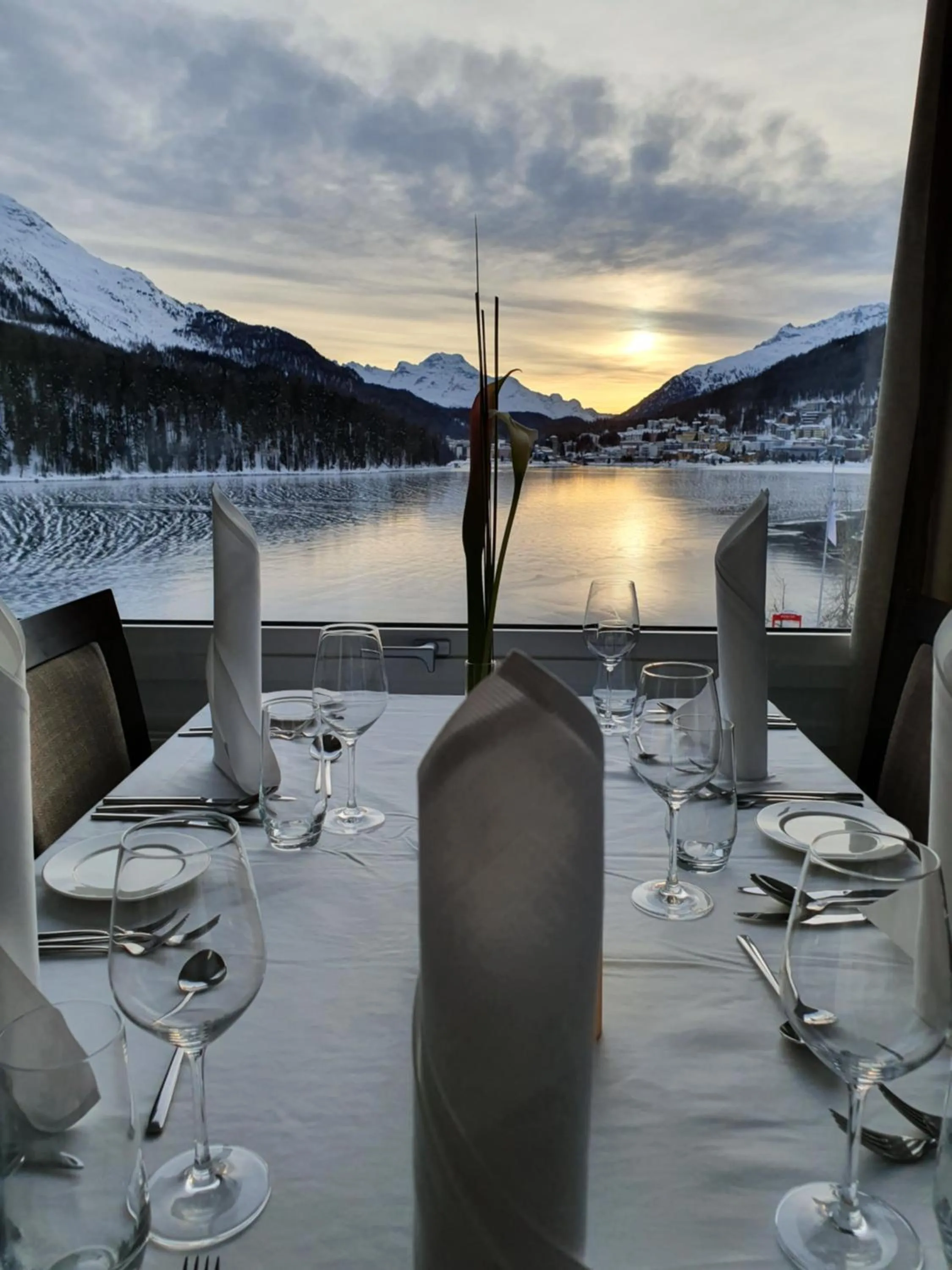 Restaurant/places to eat in Hotel Waldhaus am See