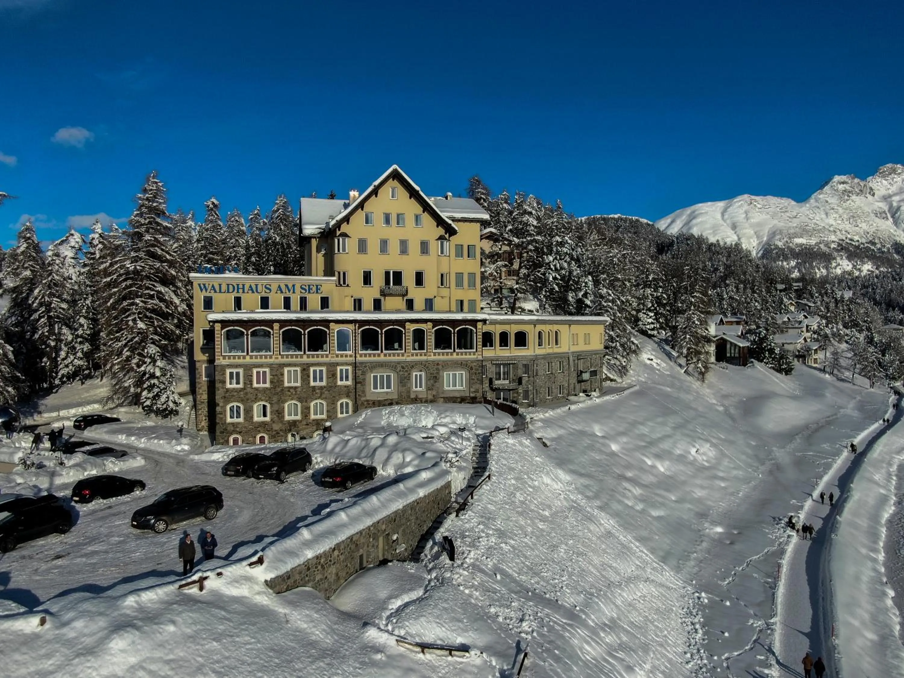 Property building in Hotel Waldhaus am See