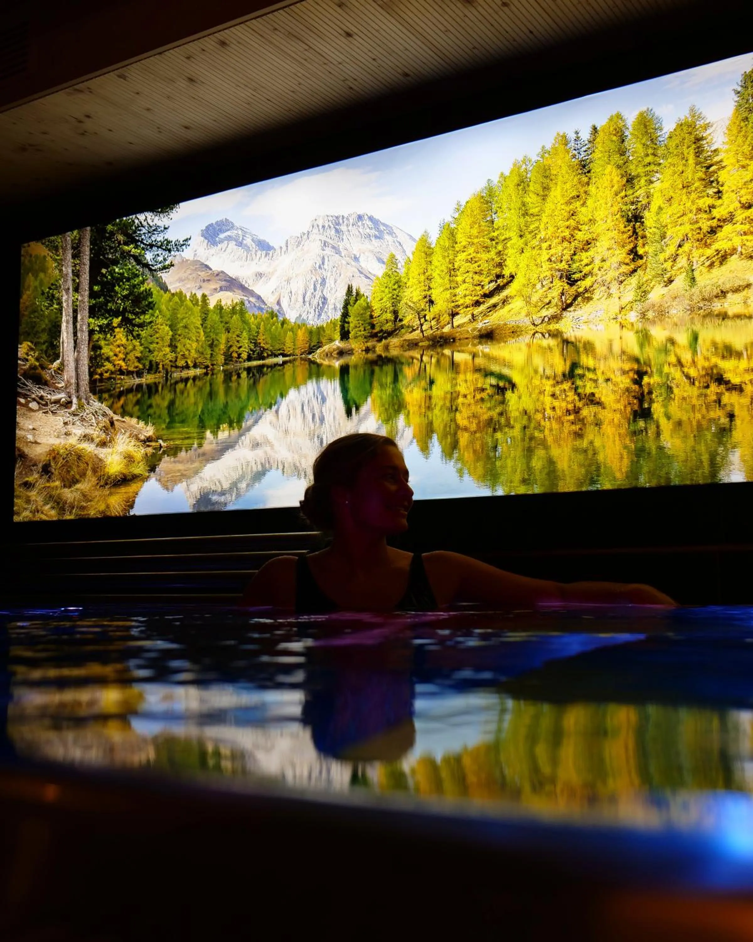Swimming pool in Hotel Waldhaus am See
