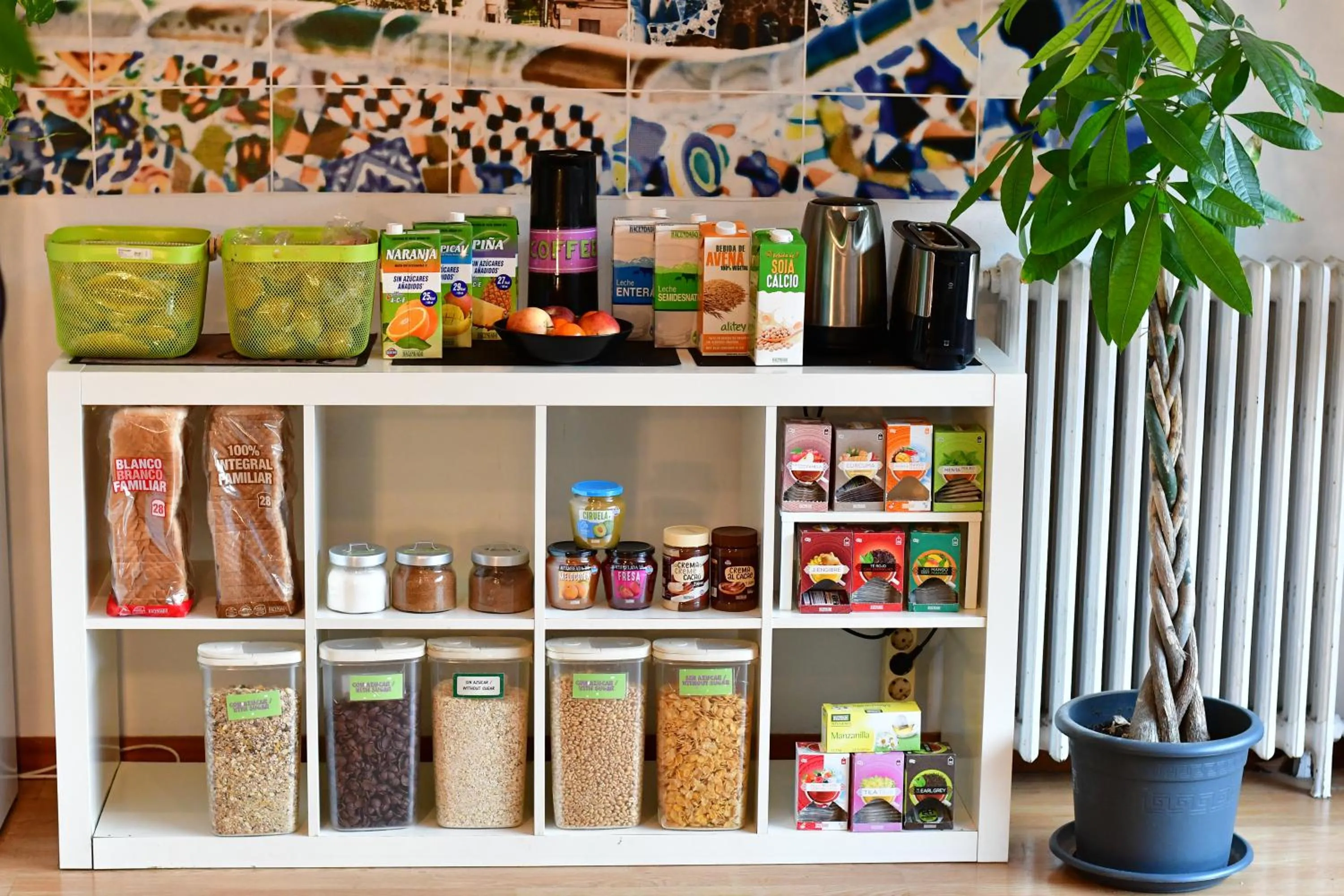 Breakfast in Fabrizzios Terrace Hostel