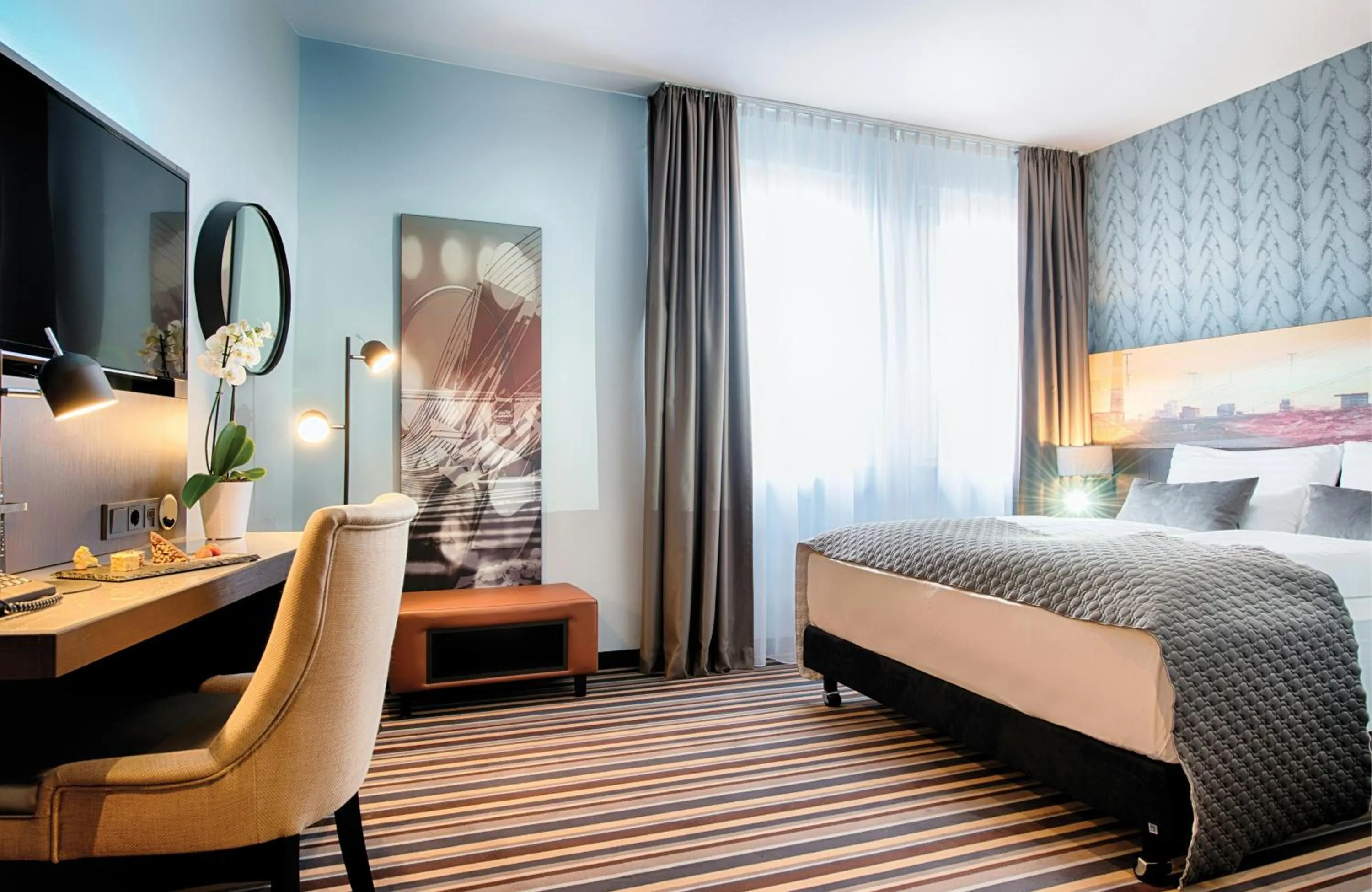 Photo of the whole room, Bed in Leonardo Boutique Hotel Düsseldorf
