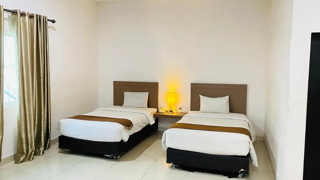 Bedroom, Bed in Saka Hotel Medan
