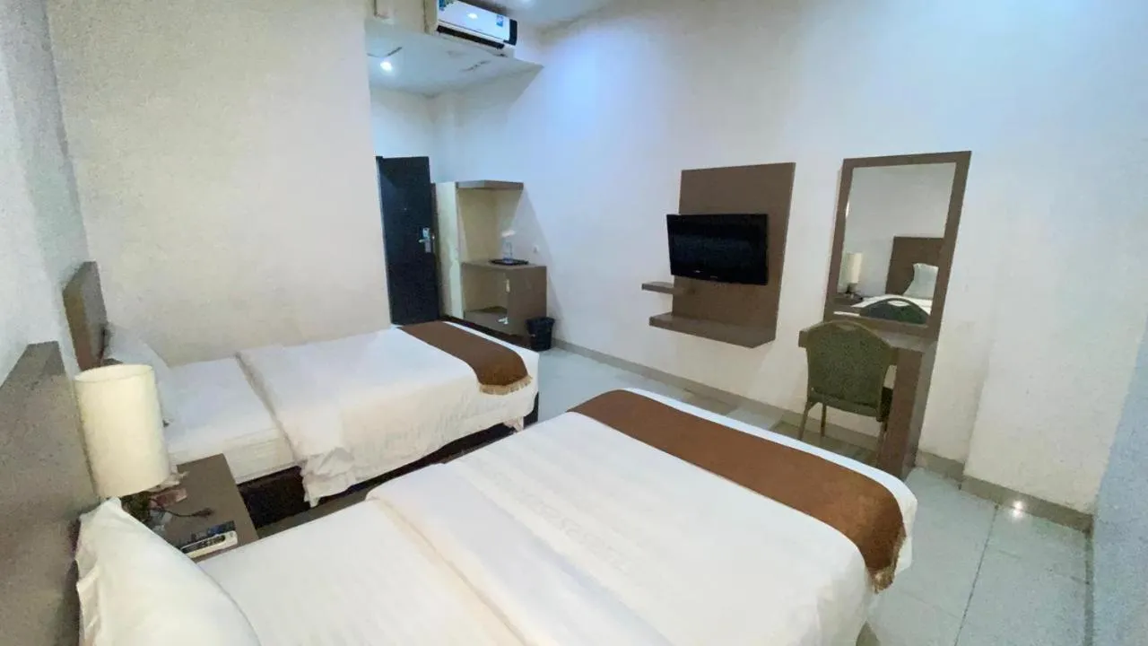 Bedroom, Bed in Saka Hotel Medan