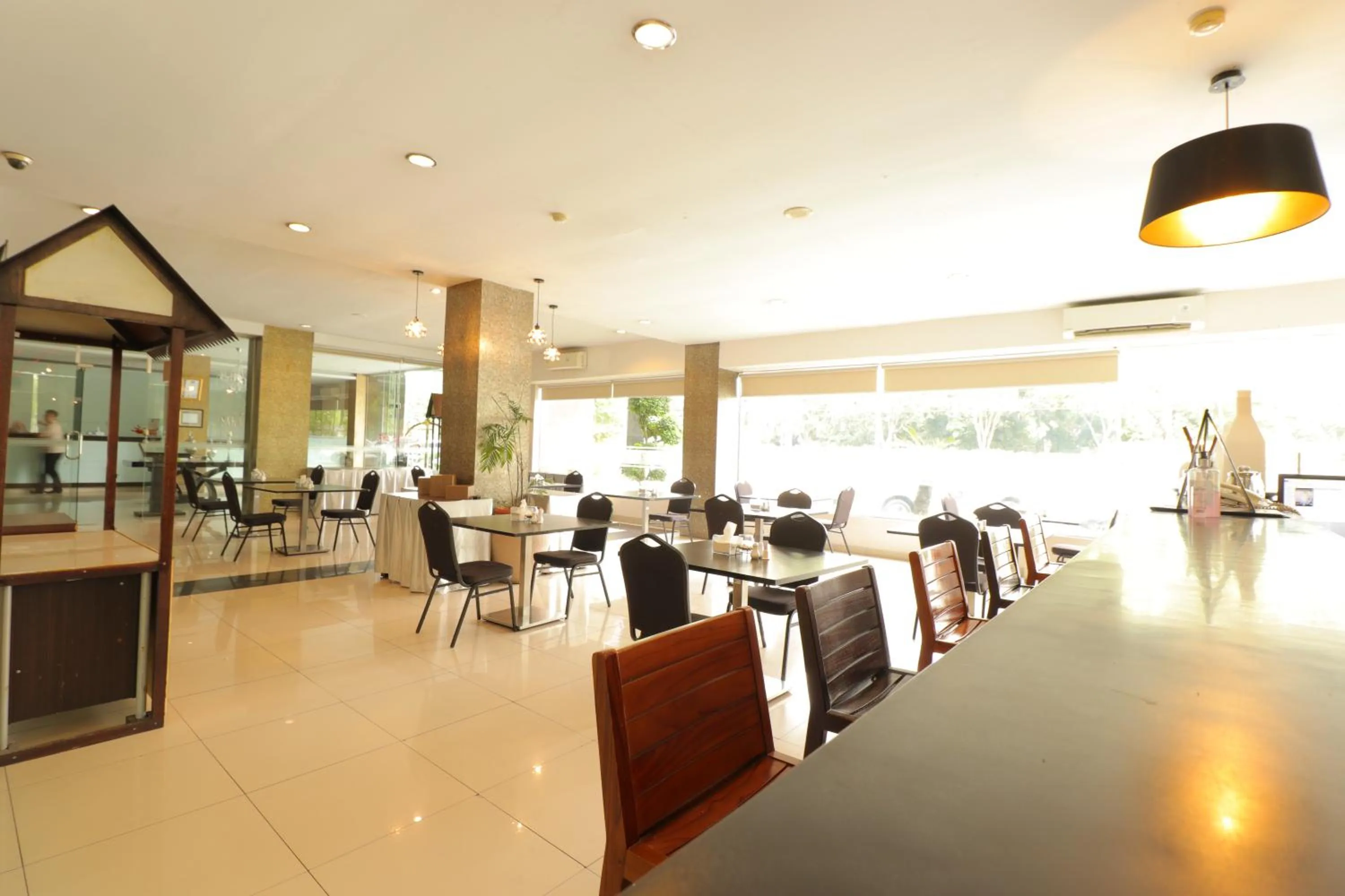 Restaurant/places to eat in Saka Hotel Medan