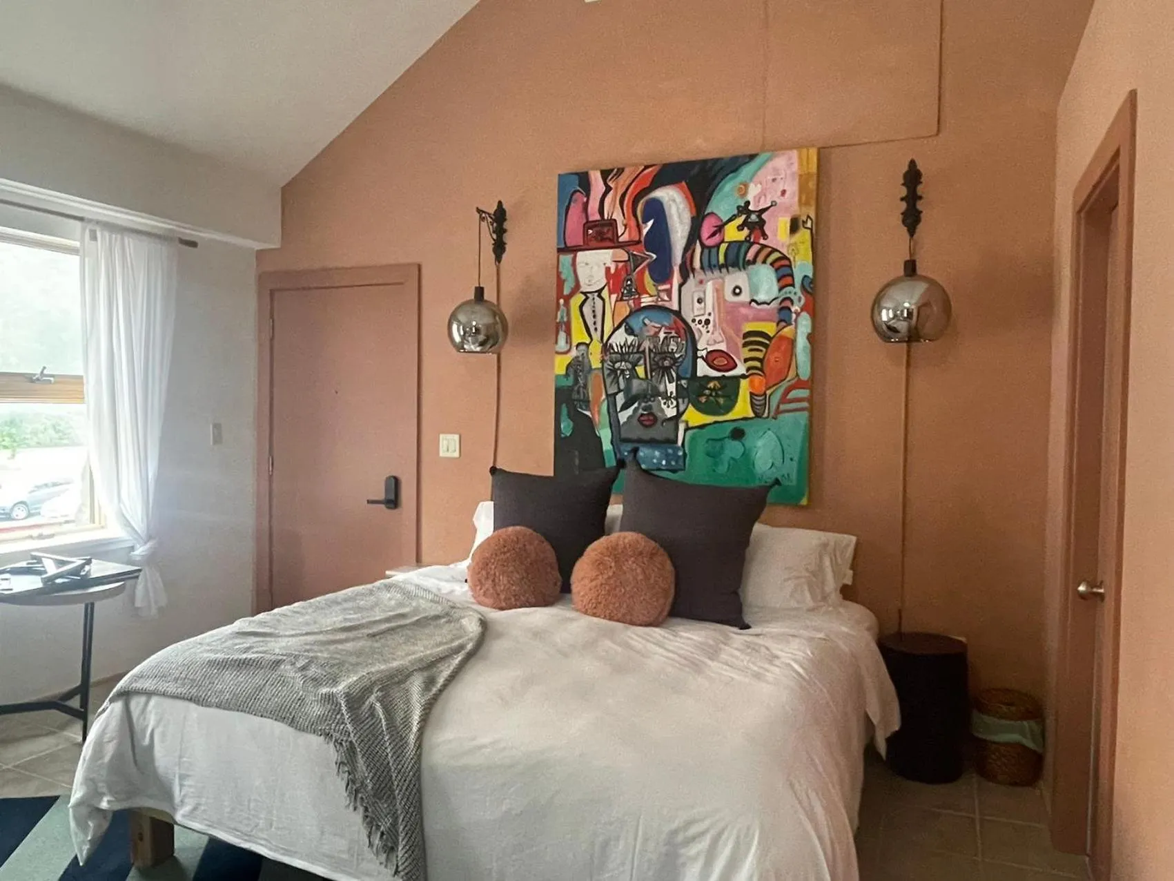 Bed in The Trail in Adams - Berkshires' Art Hotel