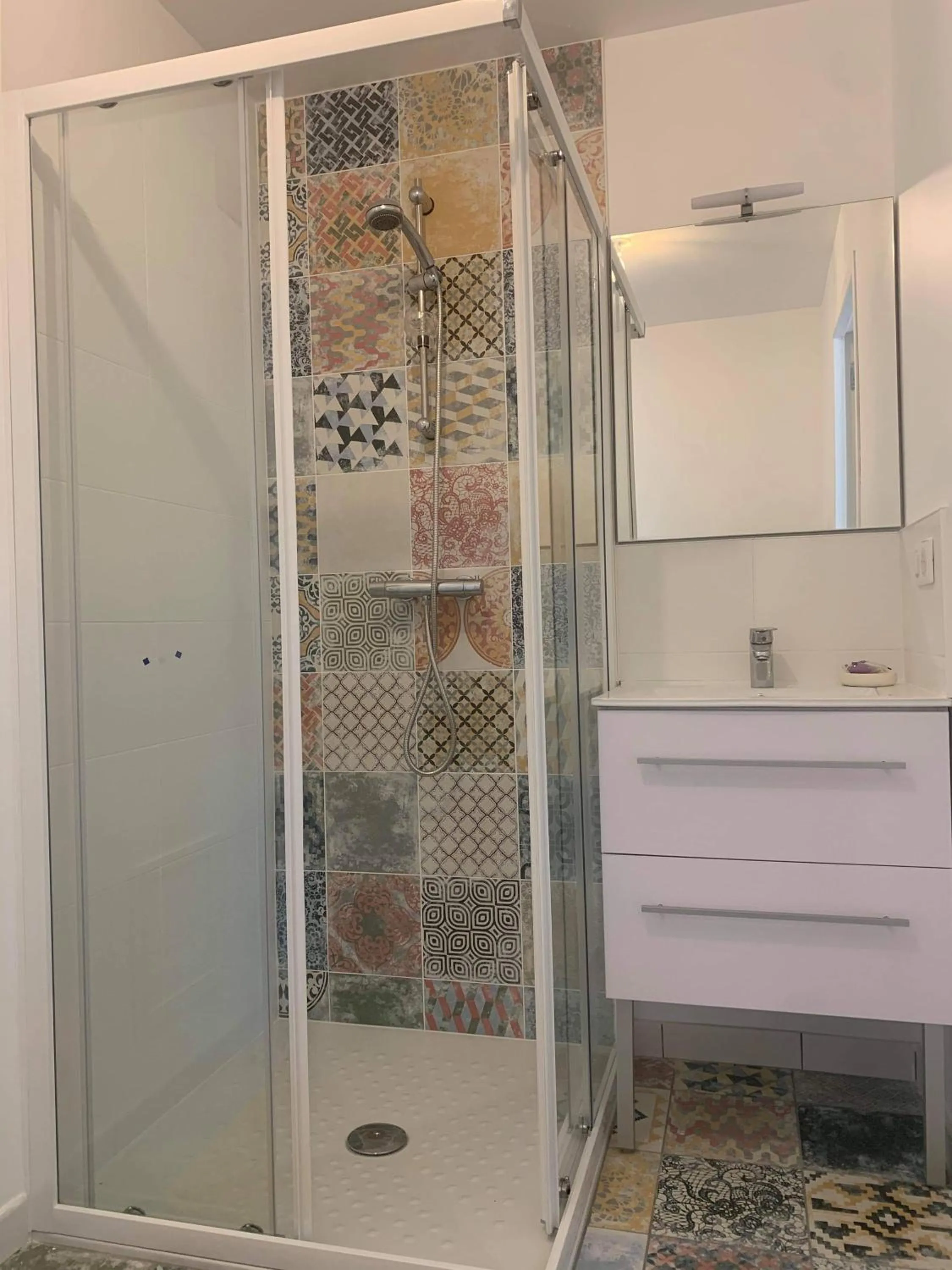 Bathroom in Chambres d'hôtes cosy avec salle de bain privative - Wifi - cuisine partagée - Parking gratuit