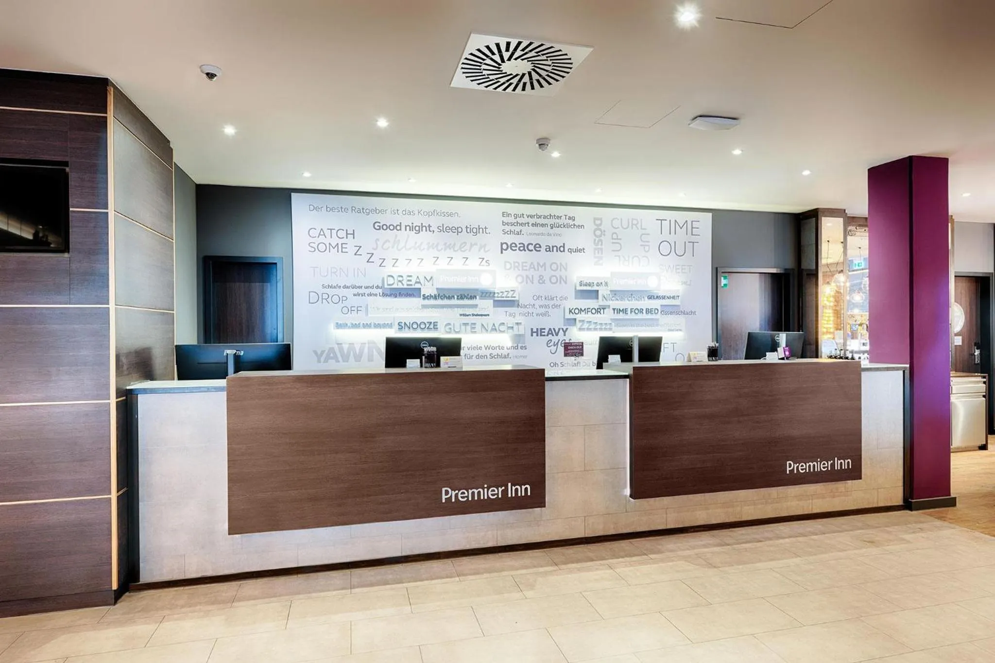 Lobby or reception in Premier Inn Berlin City Süd