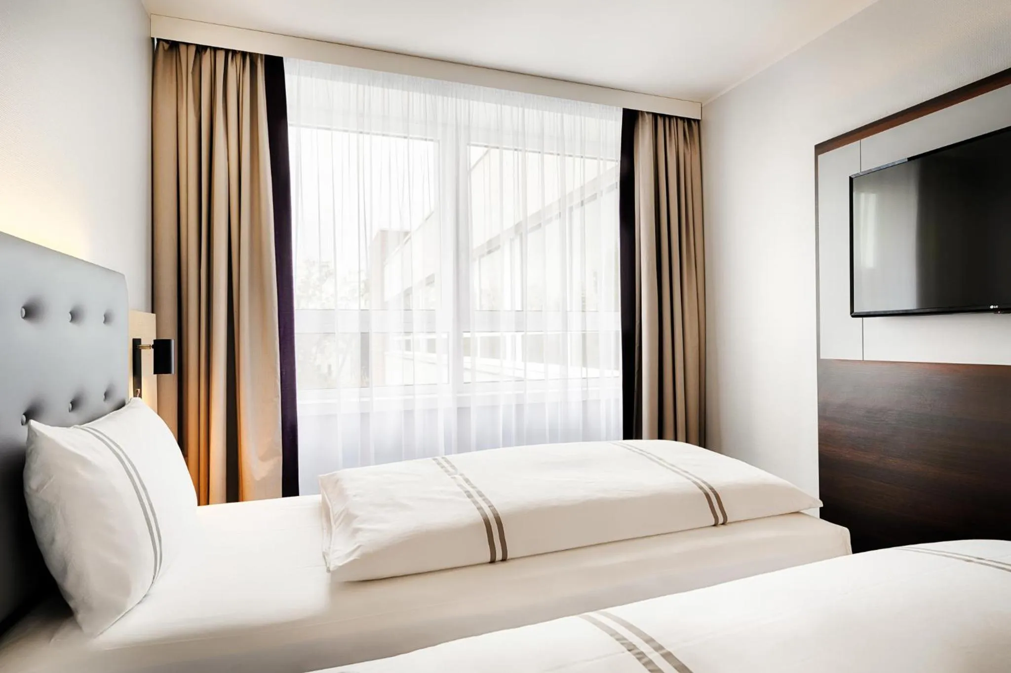 TV and multimedia, Bed in Premier Inn Berlin City Süd