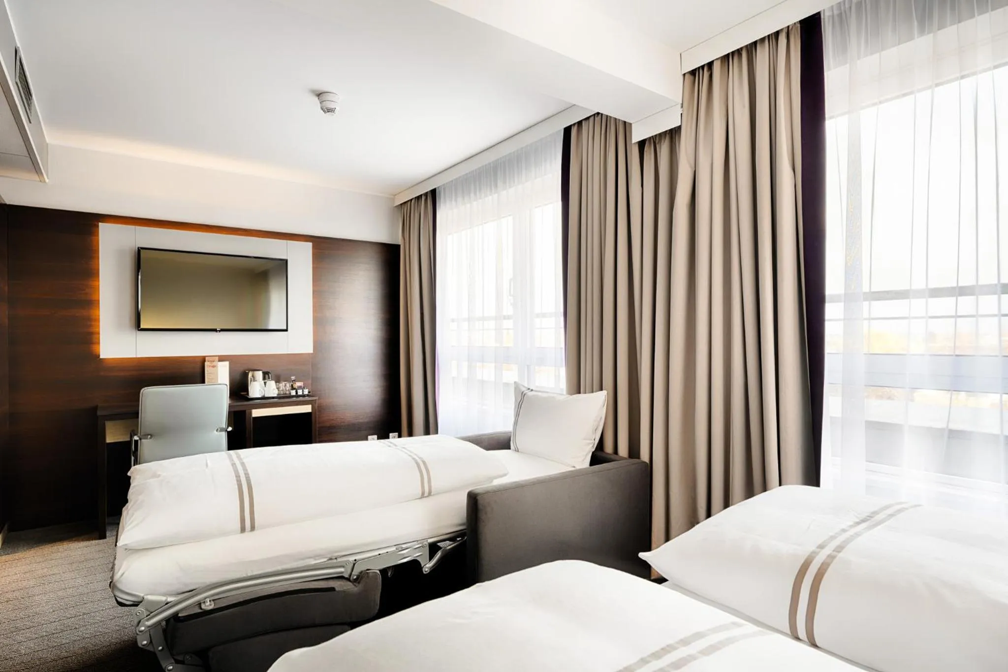 Bed in Premier Inn Berlin City Süd