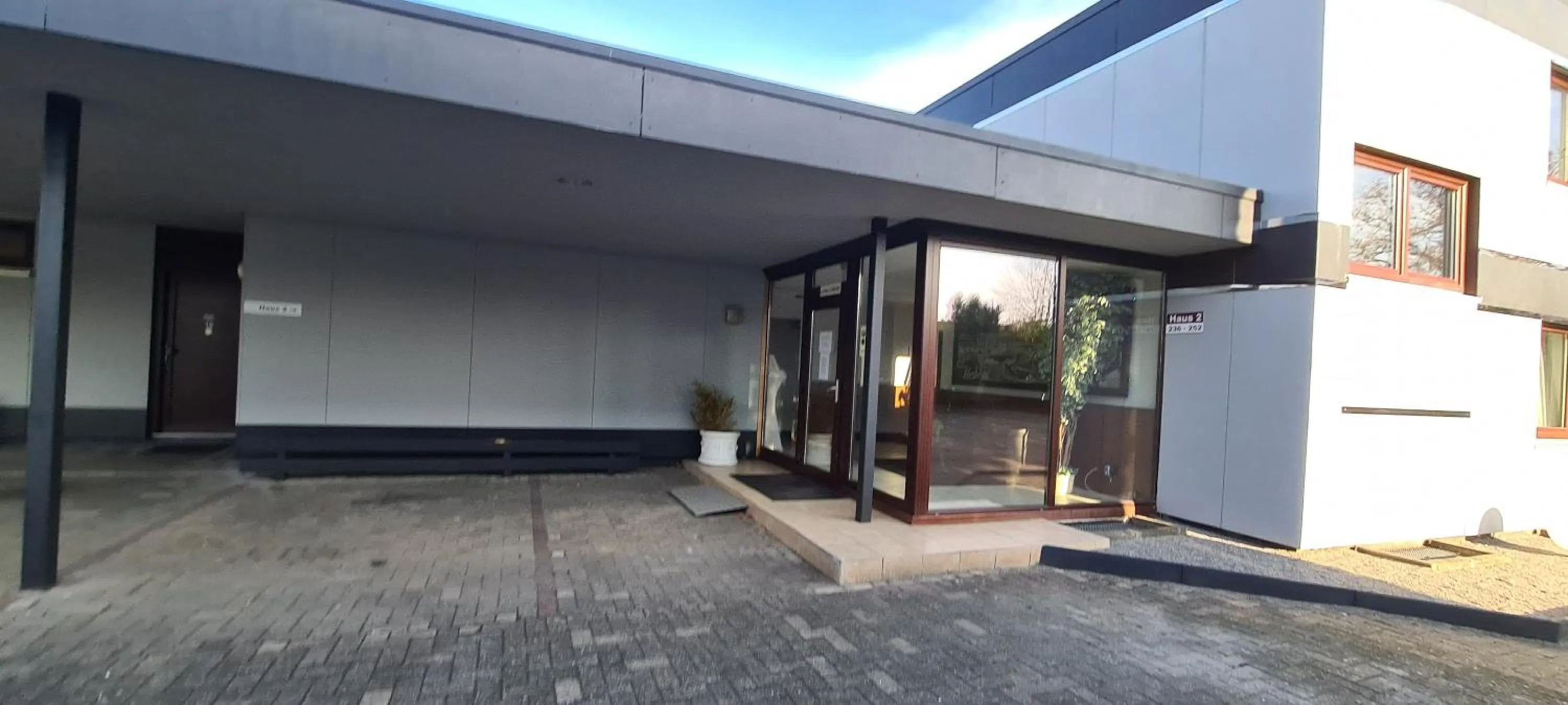 Property building in Hotel zur Riede bei Bremen