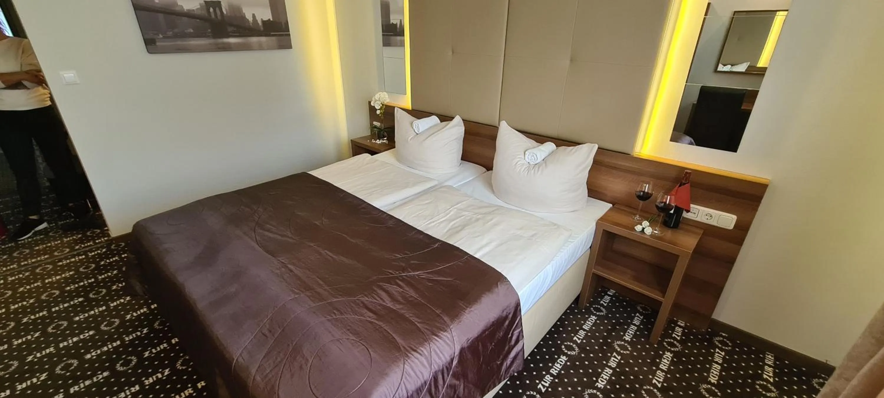 Bed in Hotel zur Riede bei Bremen
