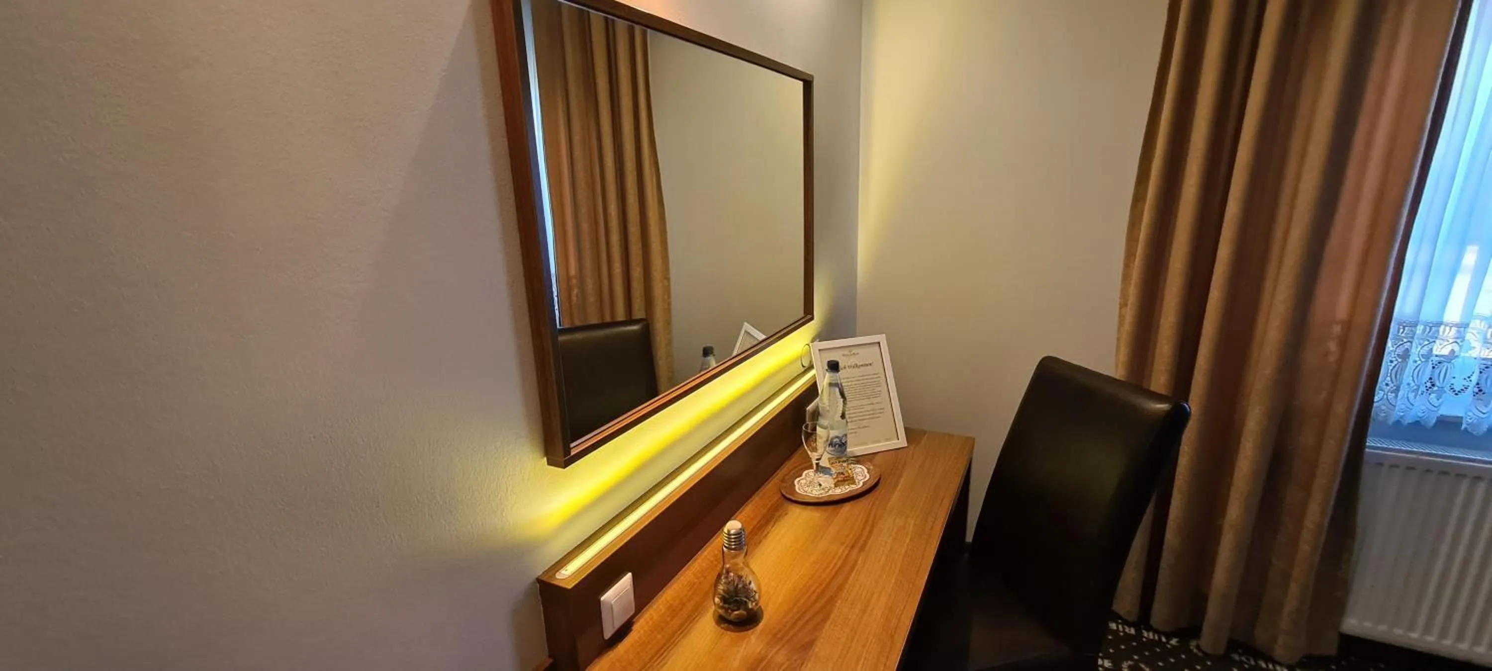 Photo of the whole room in Hotel zur Riede bei Bremen