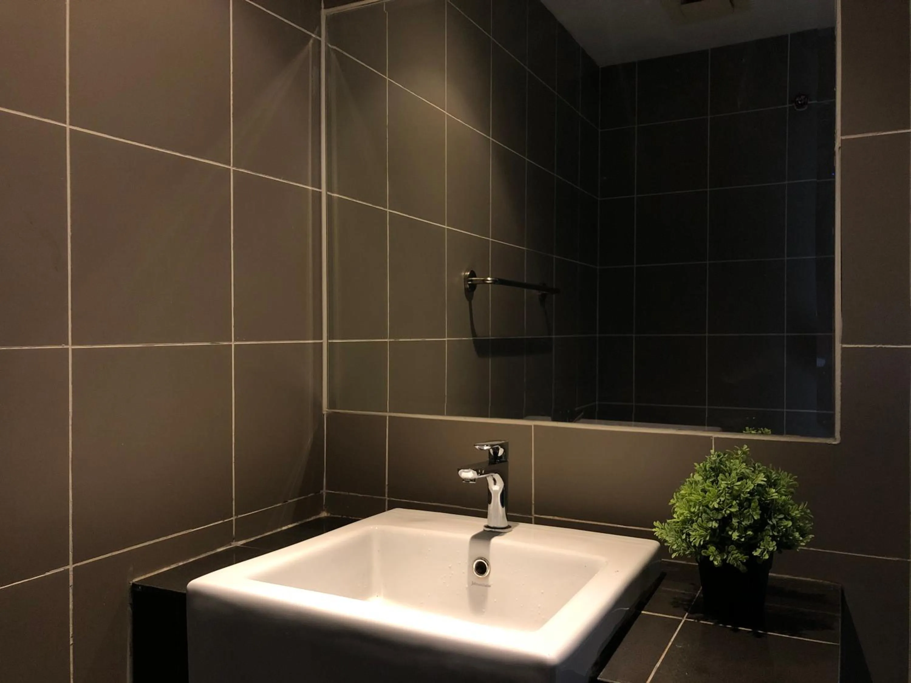 Toilet in Aeropod Suites by Calvin