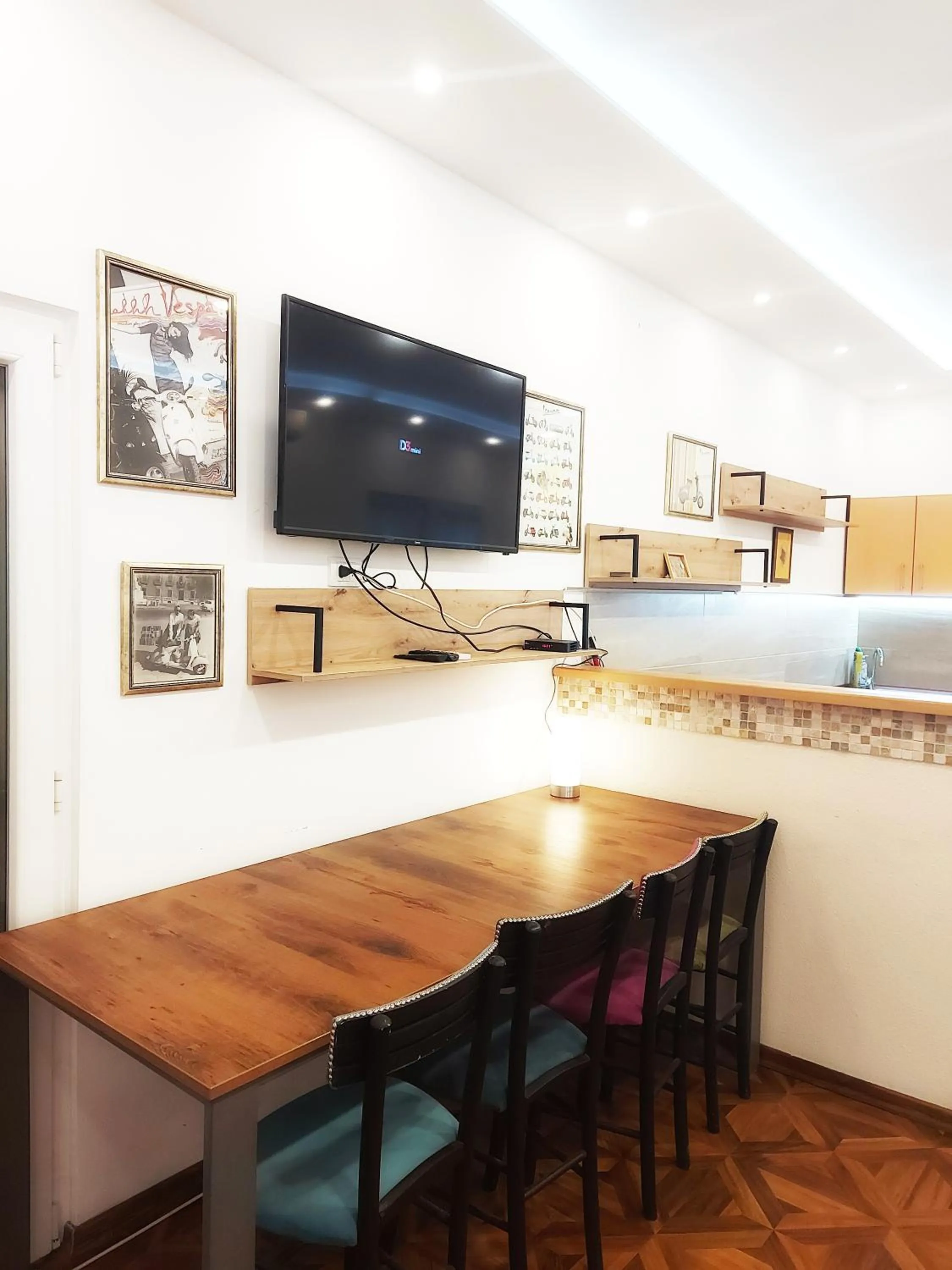 Dining area in MAGENTA Apartments