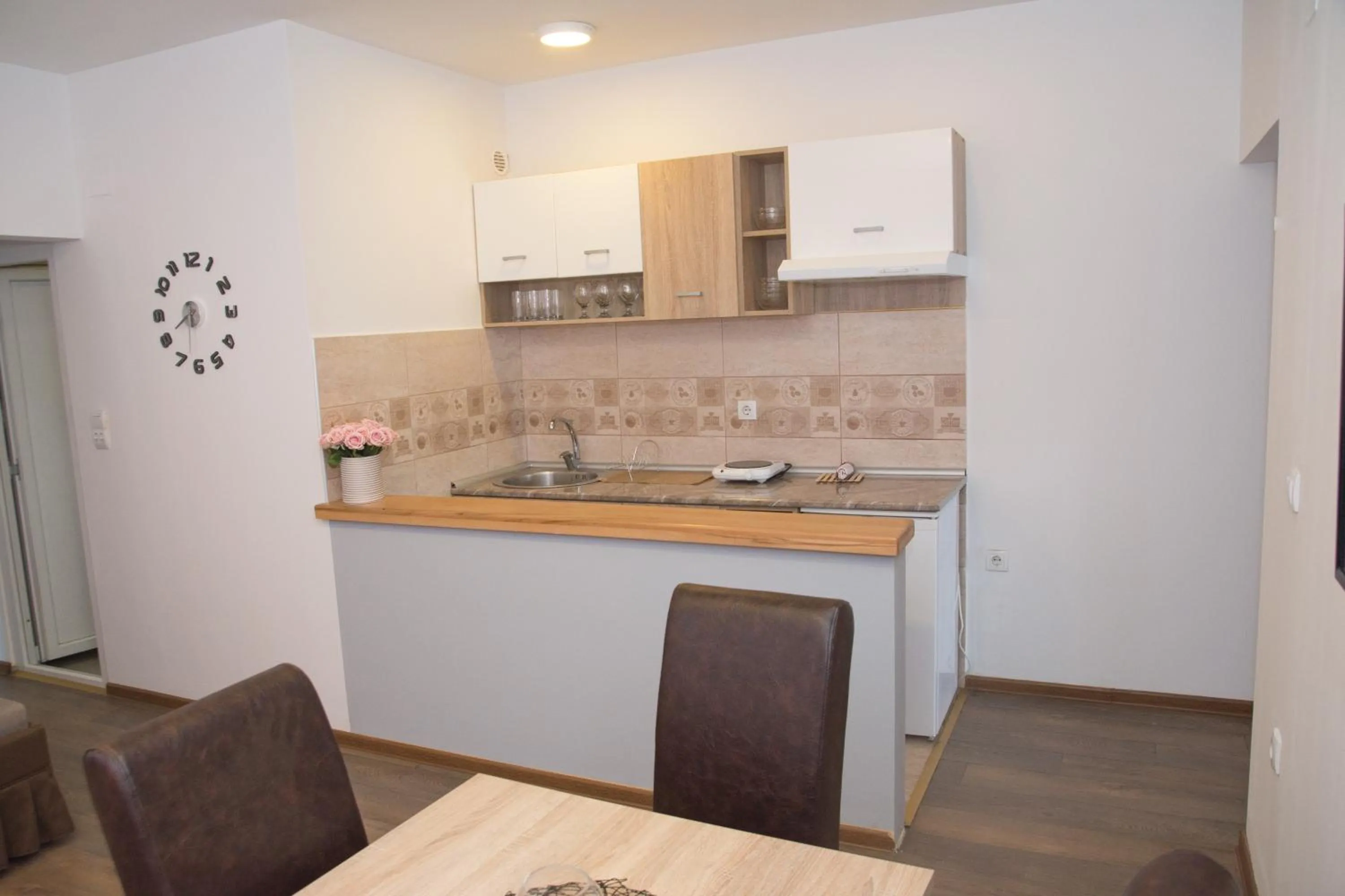 Kitchen or kitchenette in MAGENTA Apartments