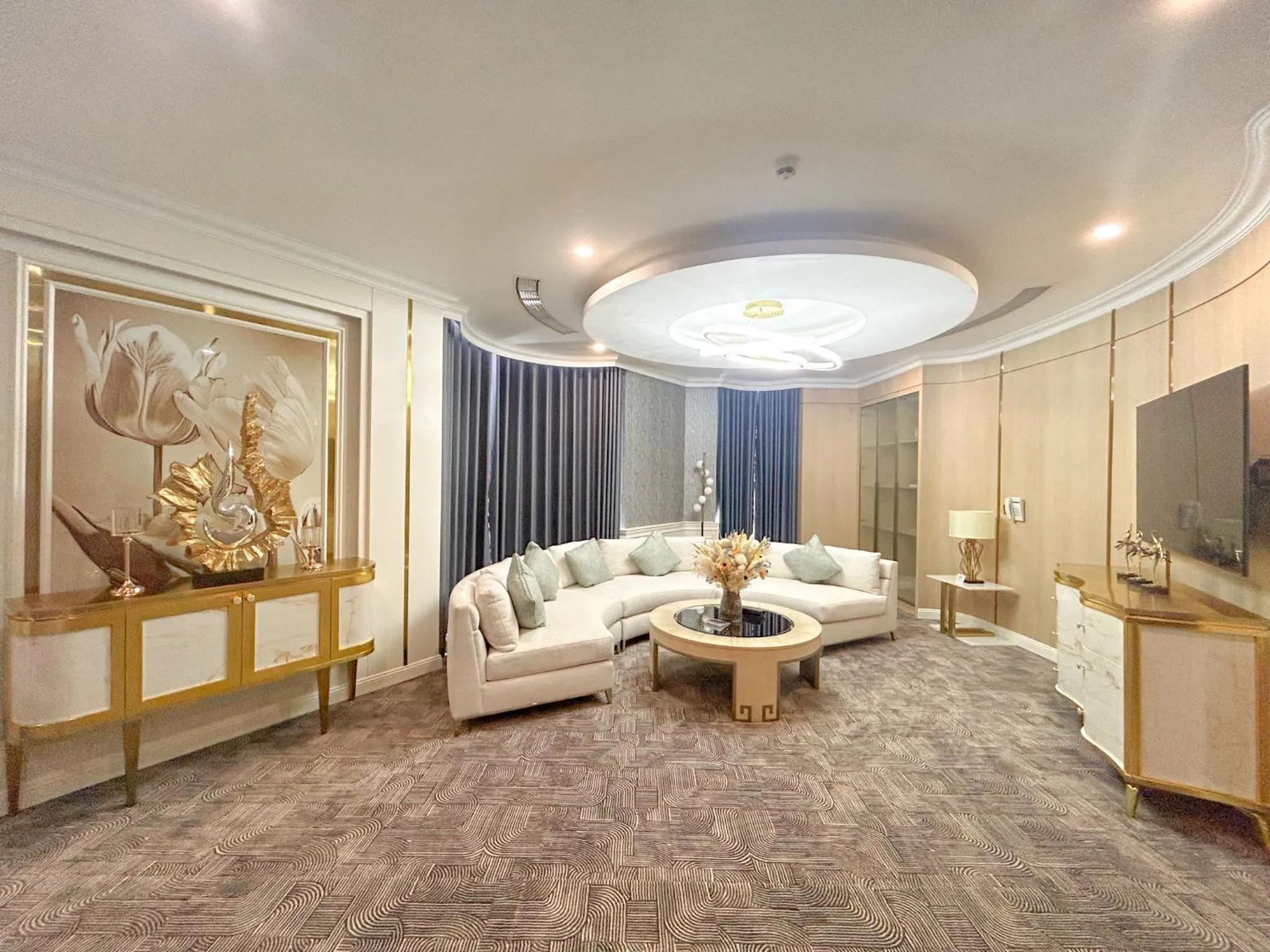 Living room in Paddington Hotel Halong Bayview