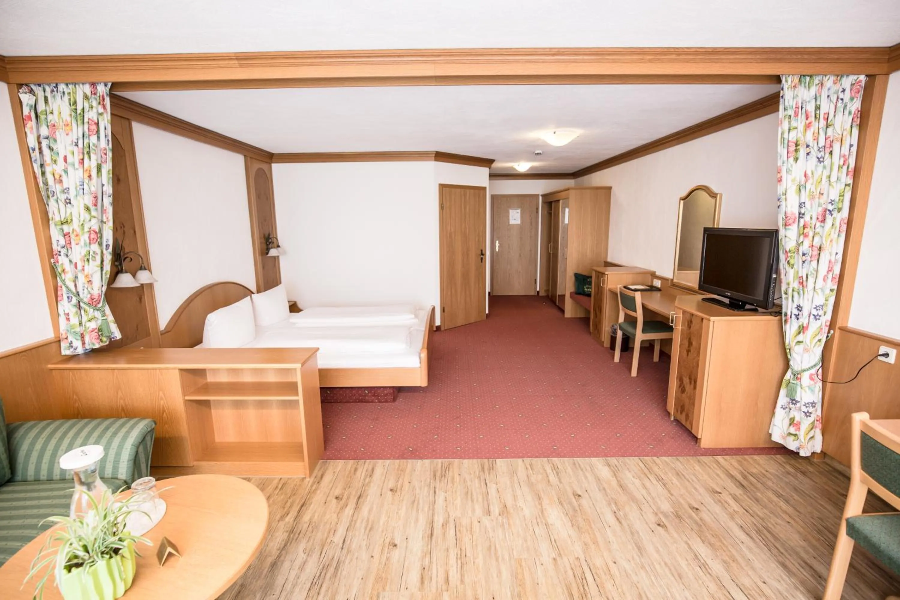 Family Suite (2 Adults + 2 Children) - single occupancy in Hotel Gerbe